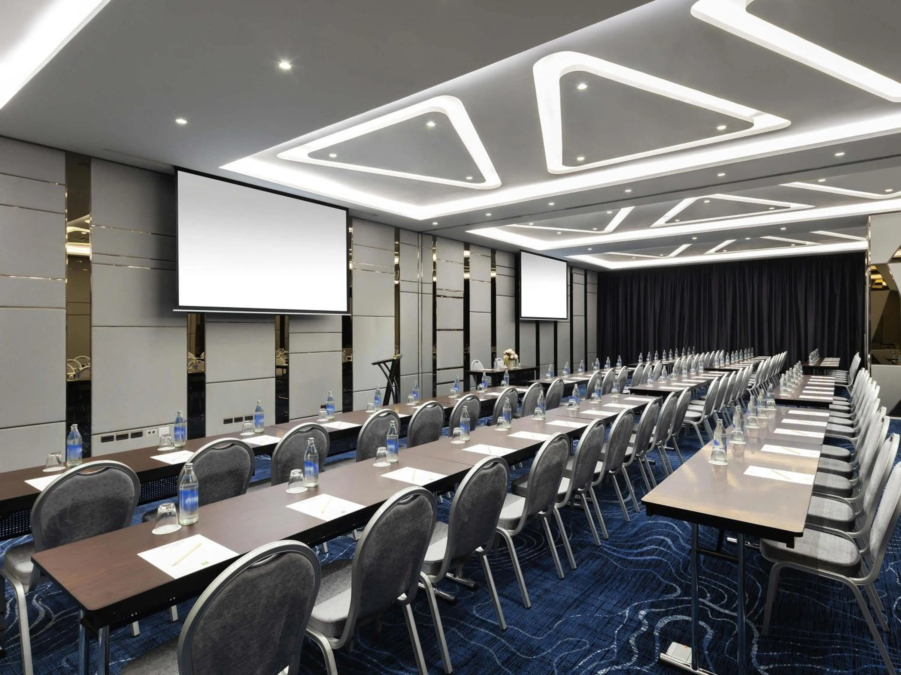 Meeting/conference room in ibis Styles Bangkok Ratchada