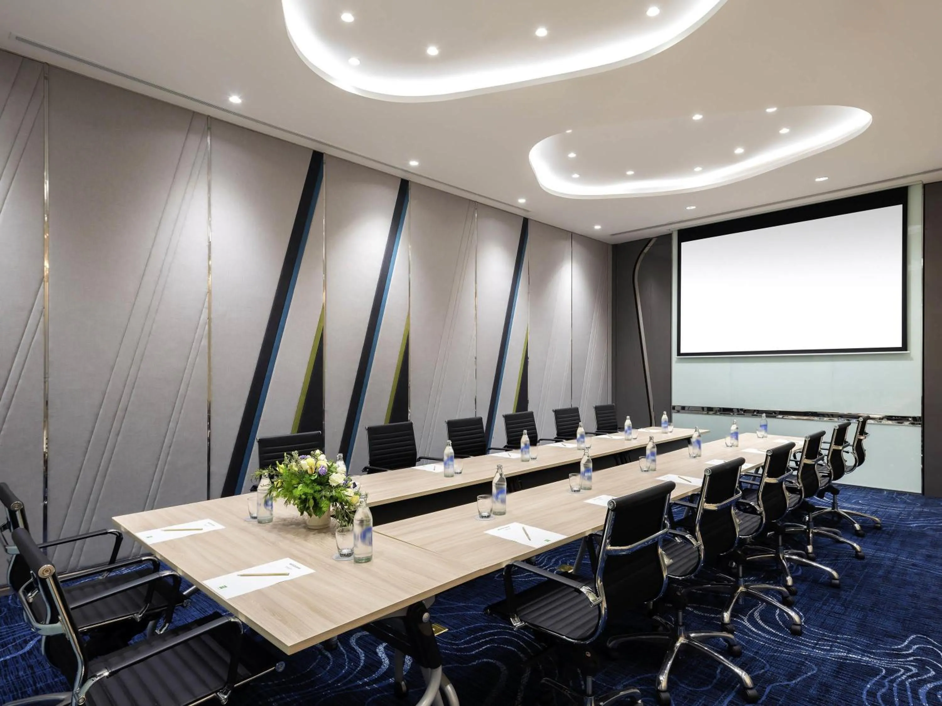Meeting/conference room in ibis Styles Bangkok Ratchada