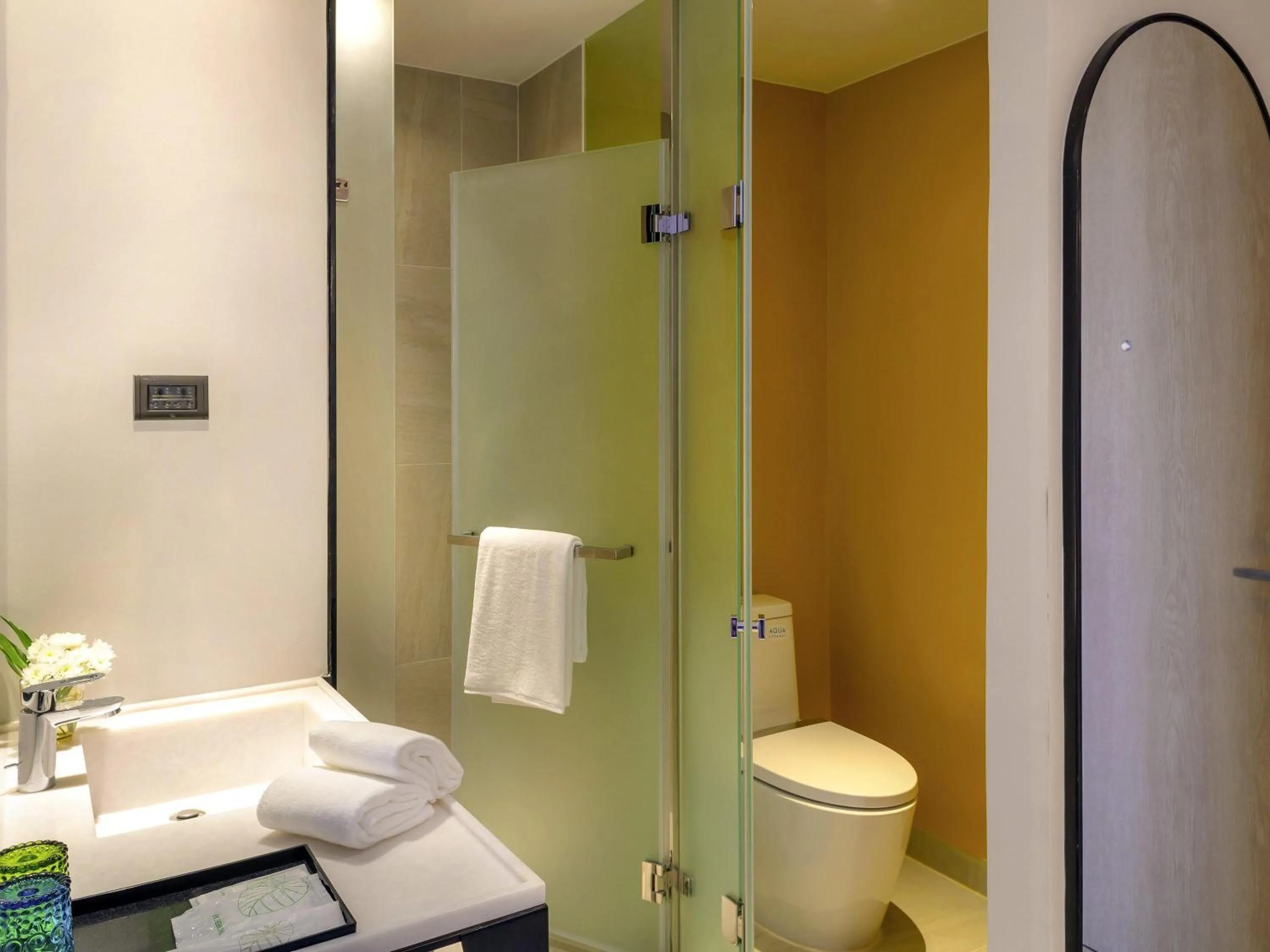 Bedroom in ibis Styles Bangkok Ratchada