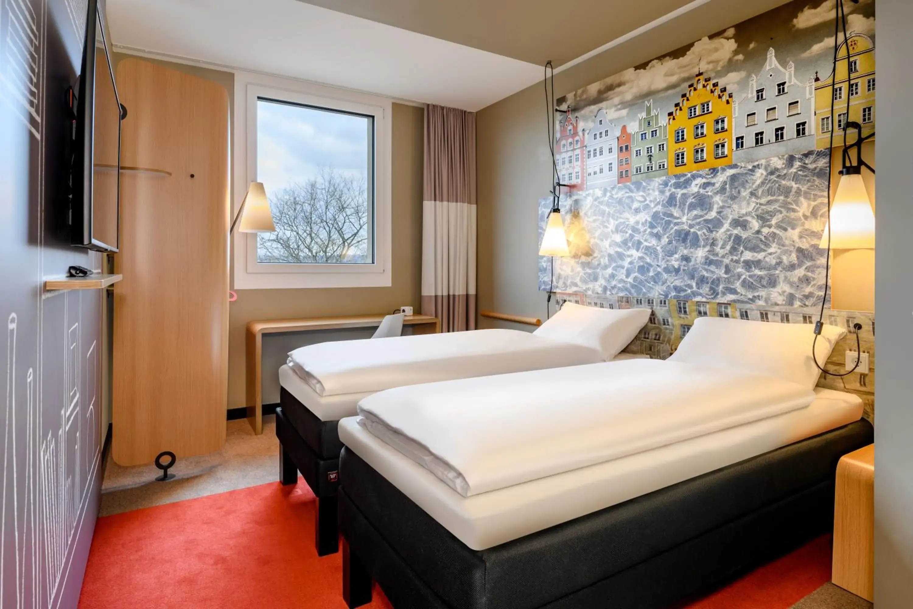 Photo of the whole room, Bed in ibis Landshut City Photo of the whole room, Bed in ibis Landshut City