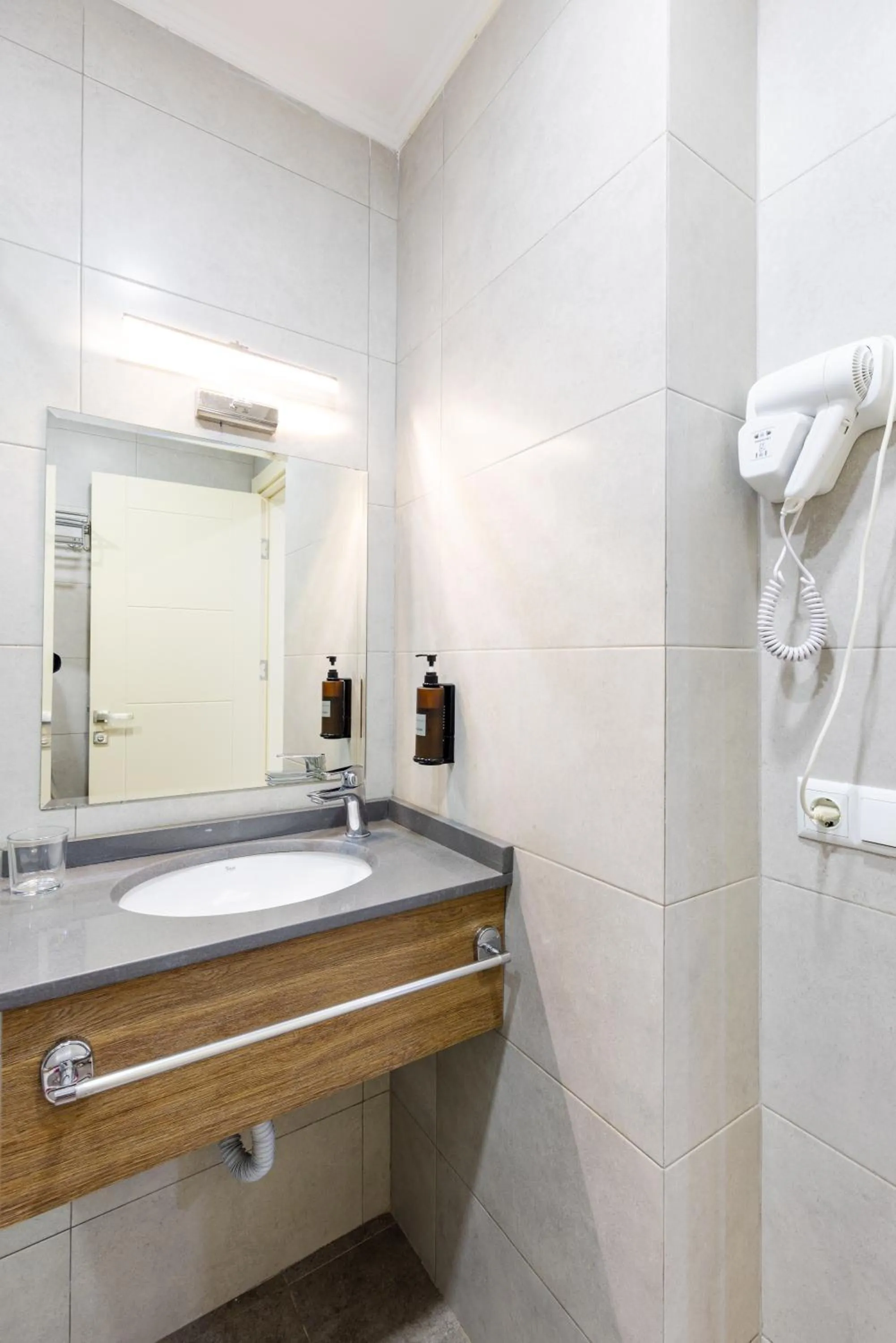 Shower in Aqua Batumi Hotel & Apartments