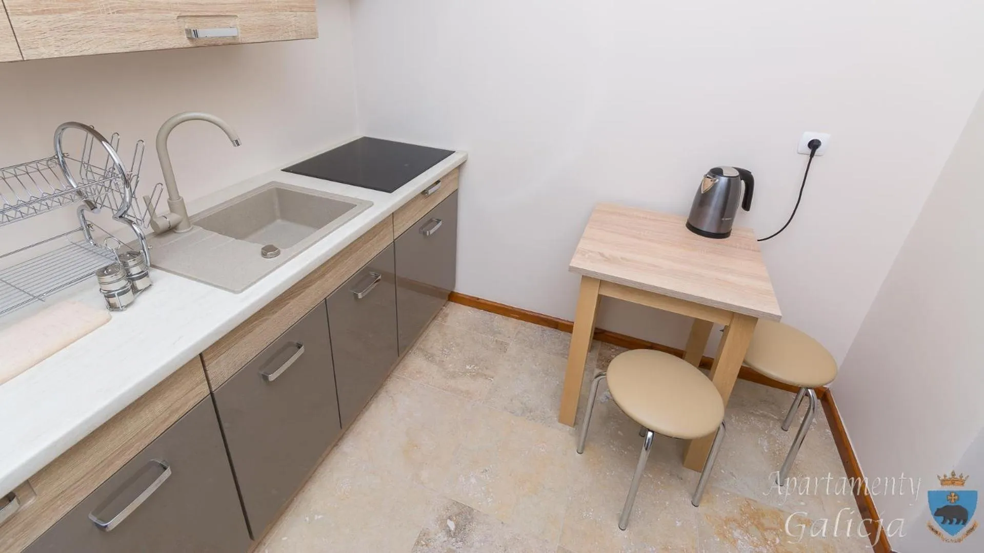 Kitchen or kitchenette in Apartamenty Galicja