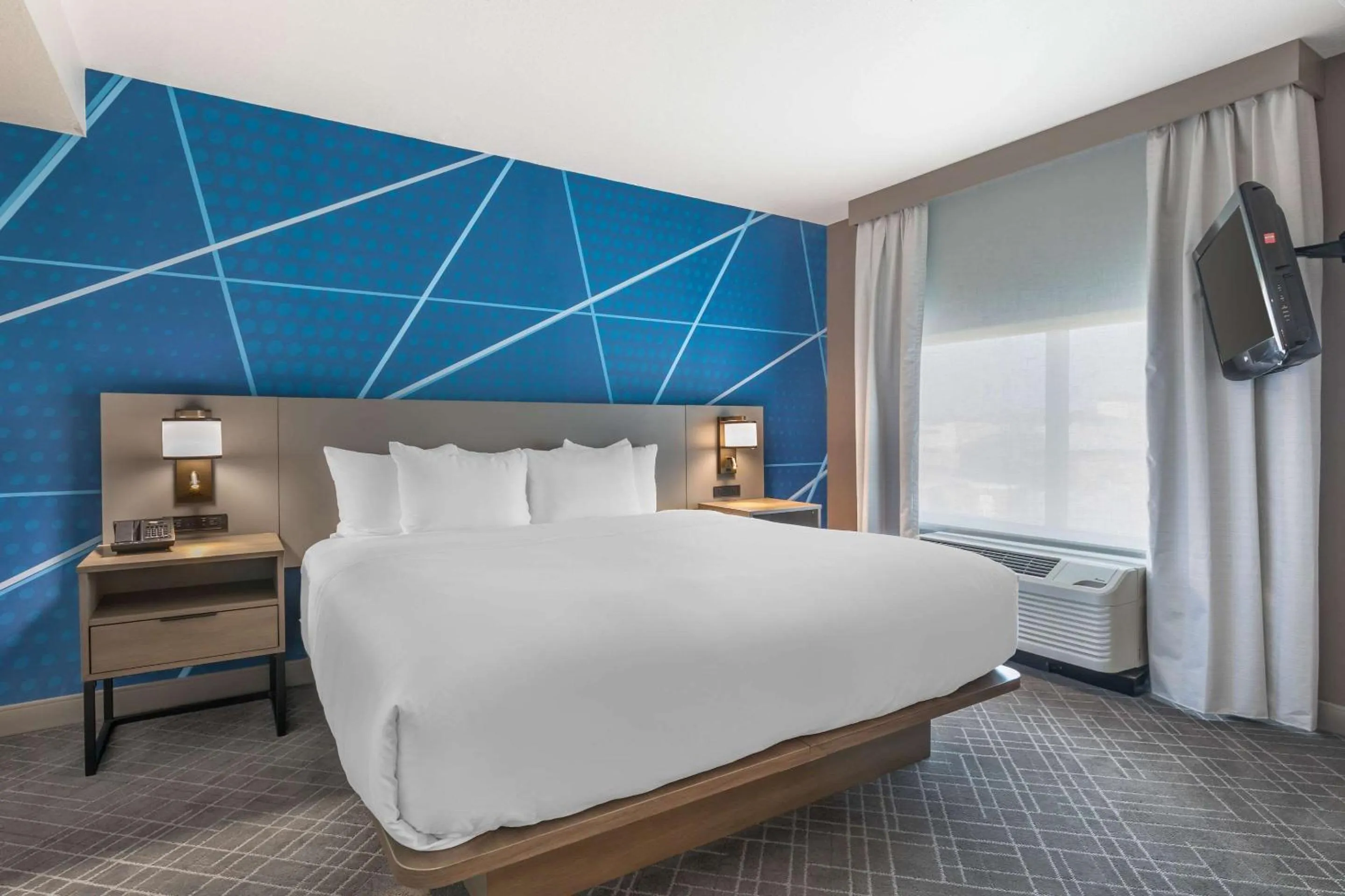 Bedroom, Bed in Wingate By Wyndham Frisco