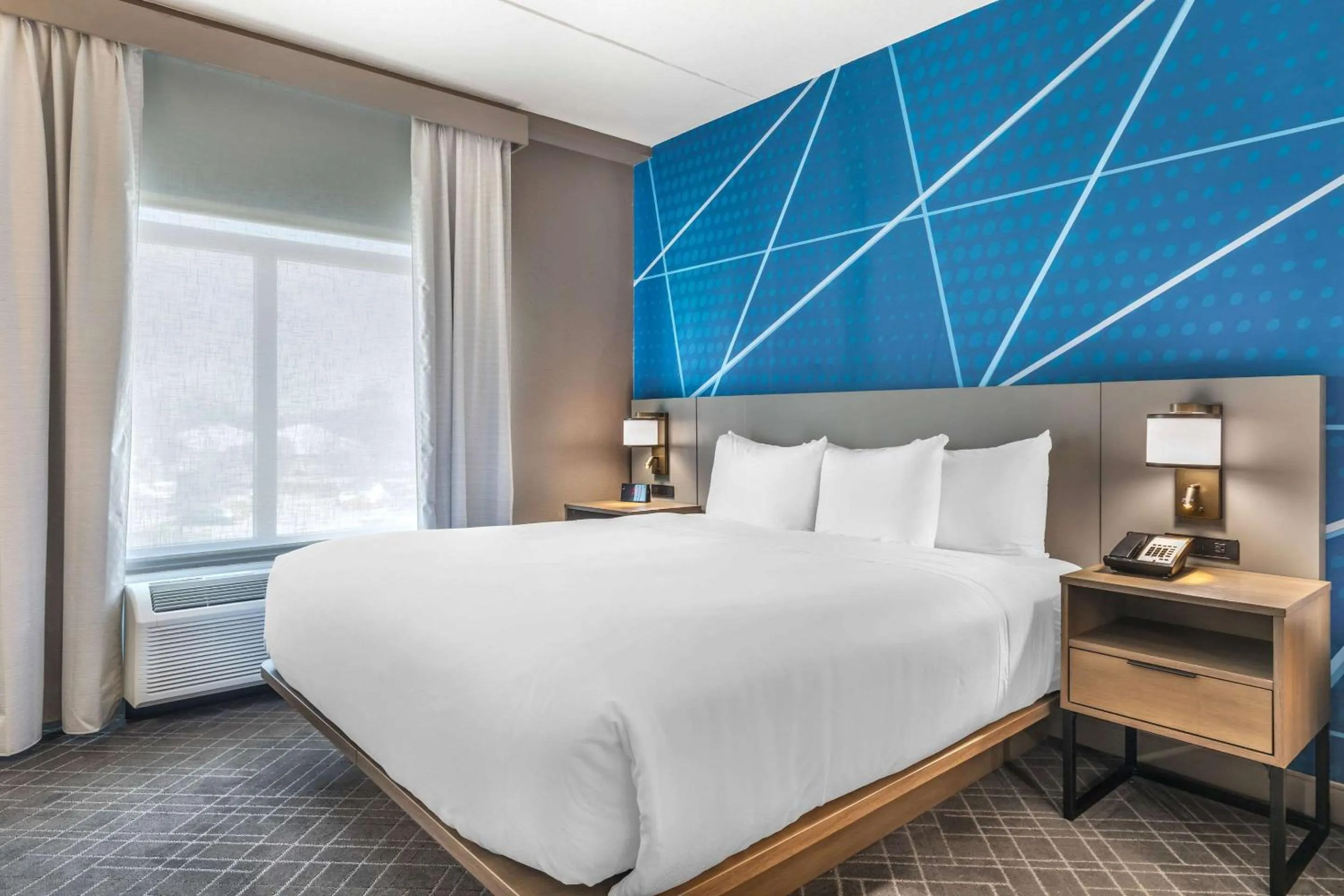 Bedroom, Bed in Wingate By Wyndham Frisco