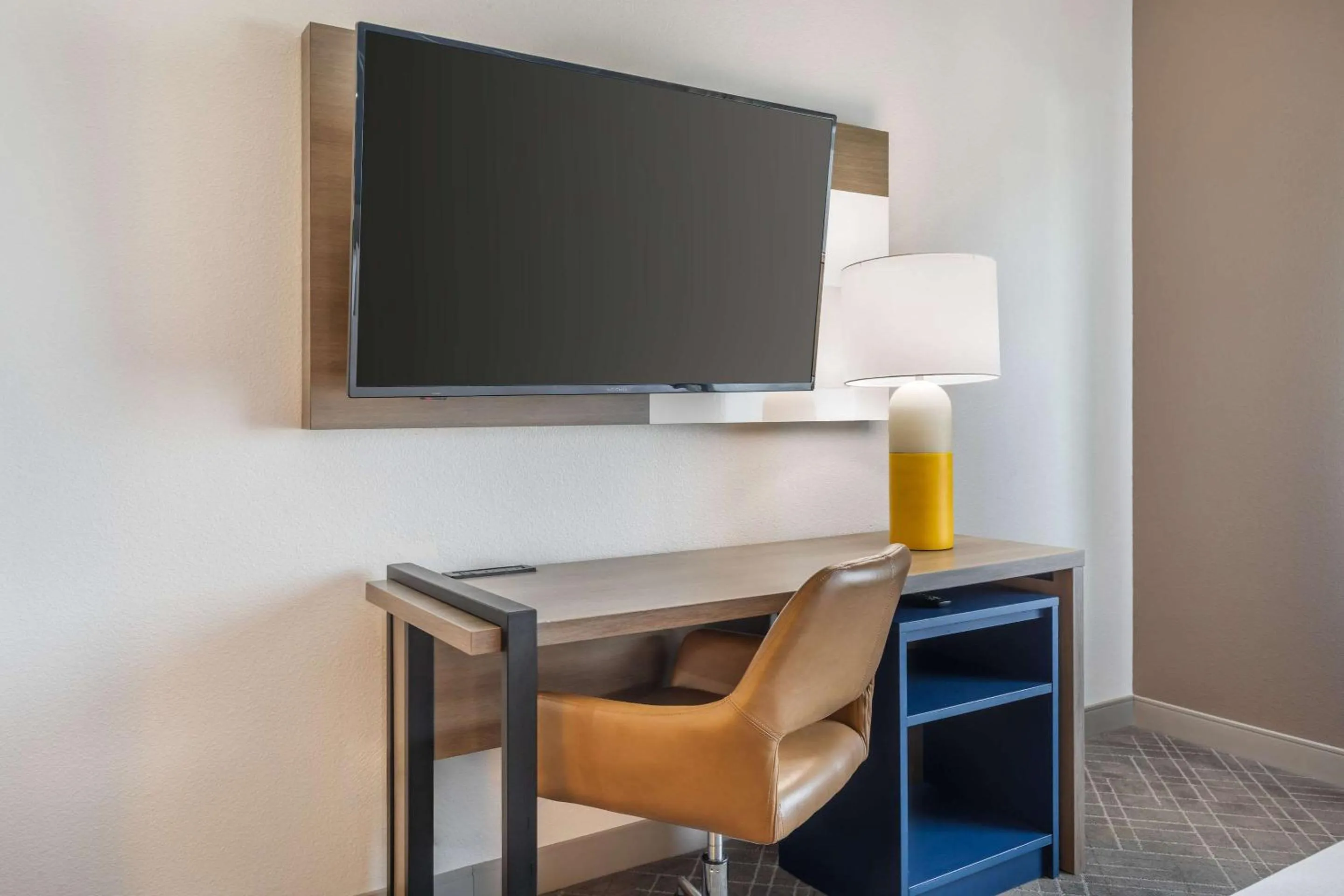 Bedroom in Wingate By Wyndham Frisco