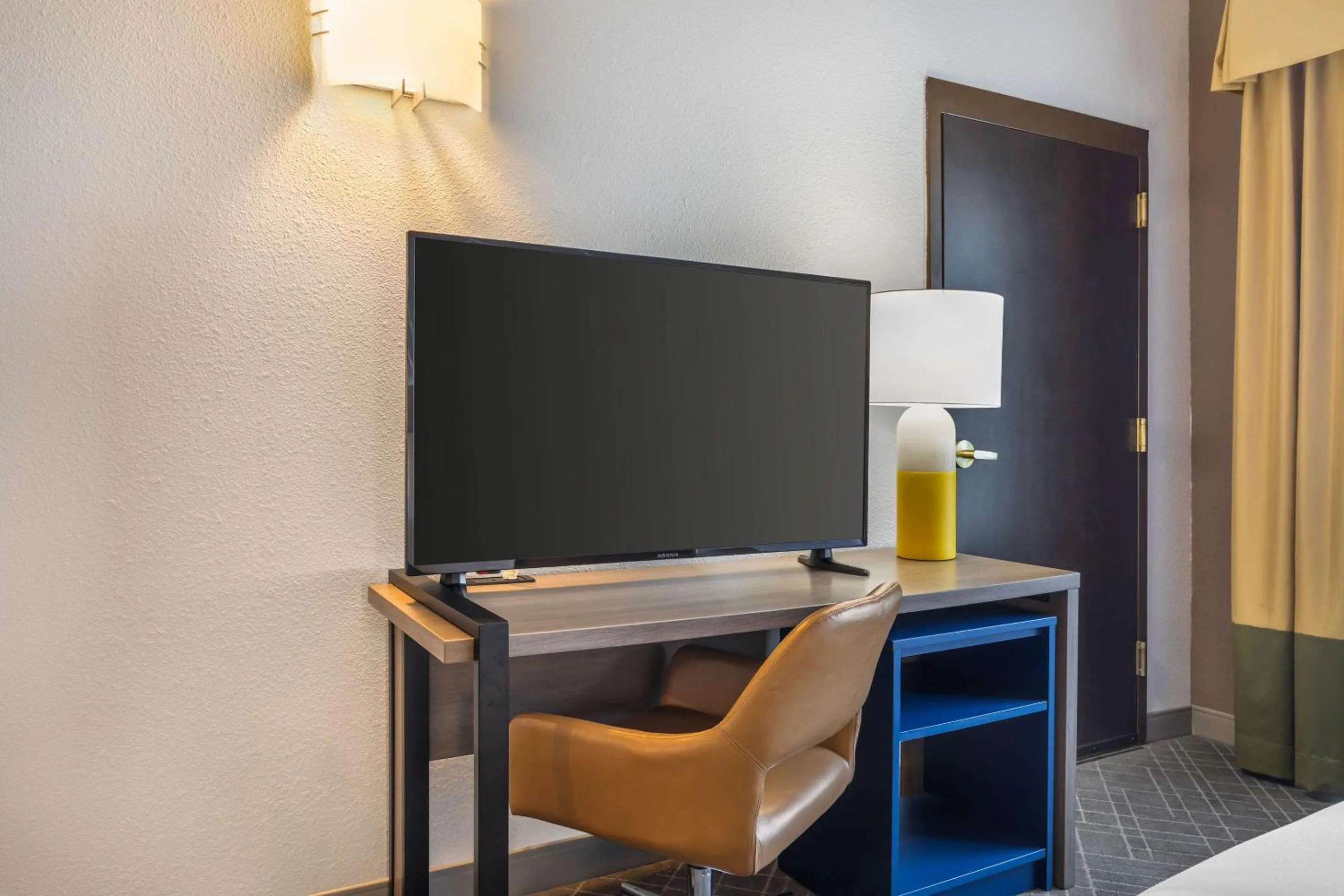 Bedroom in Wingate By Wyndham Frisco