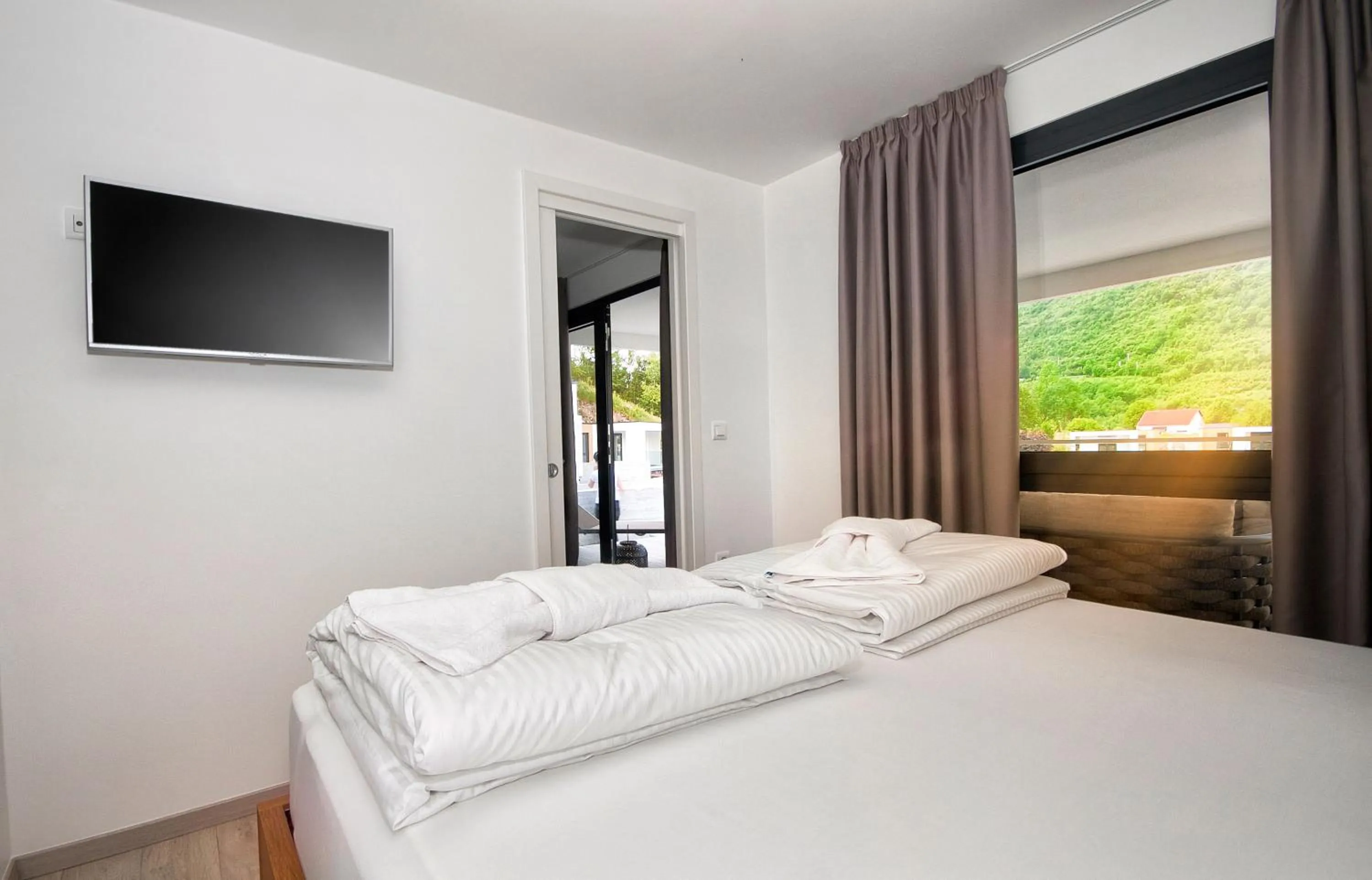 TV and multimedia, Bed in Mobile Homes Camping Plitvice