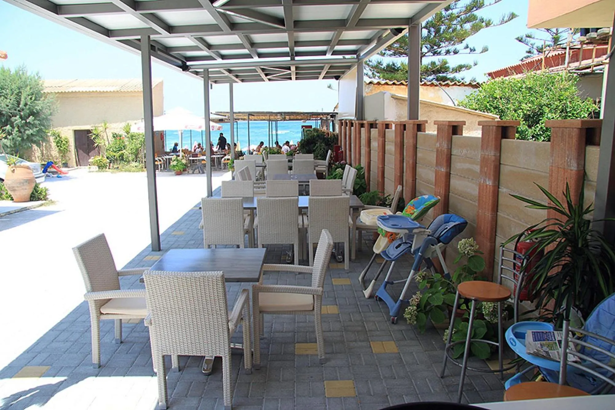 Restaurant/places to eat in Vaso Apartments
