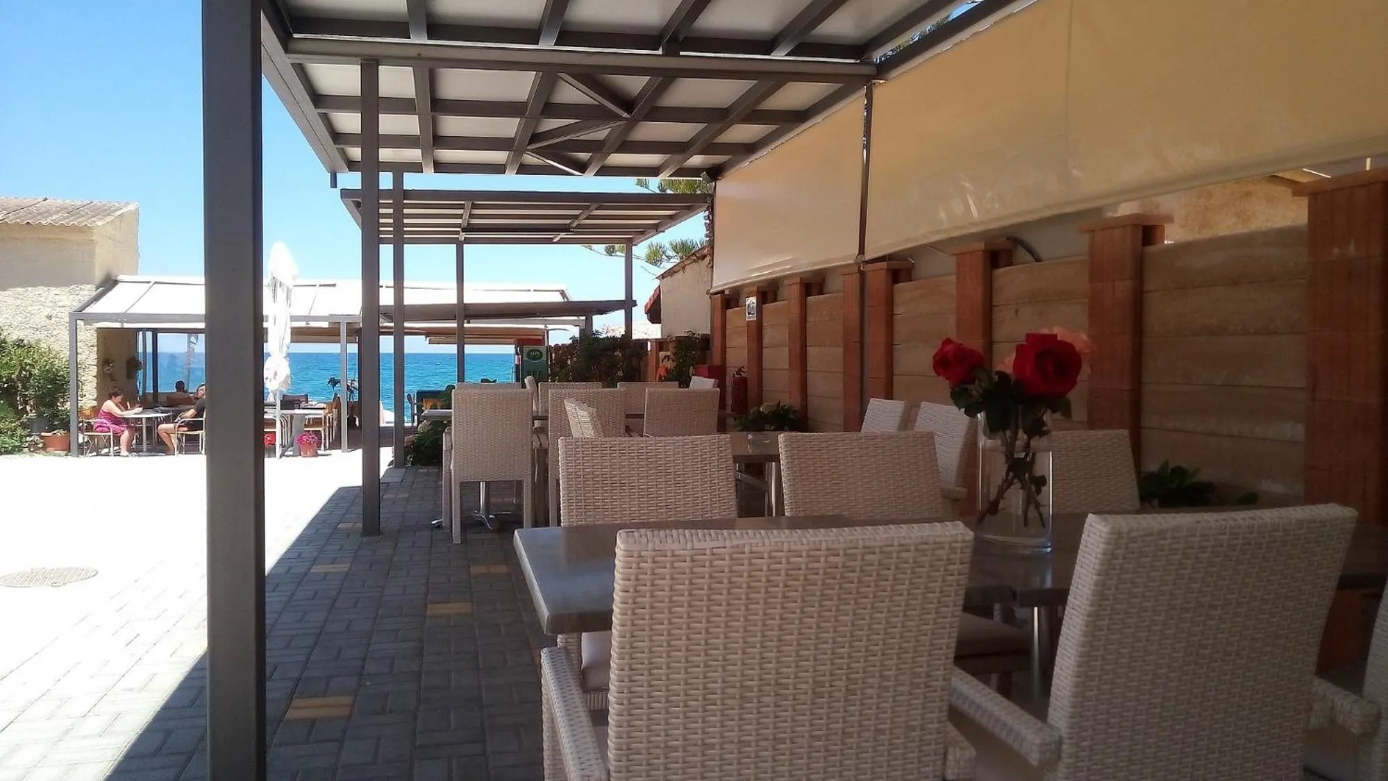 Restaurant/places to eat in Vaso Apartments
