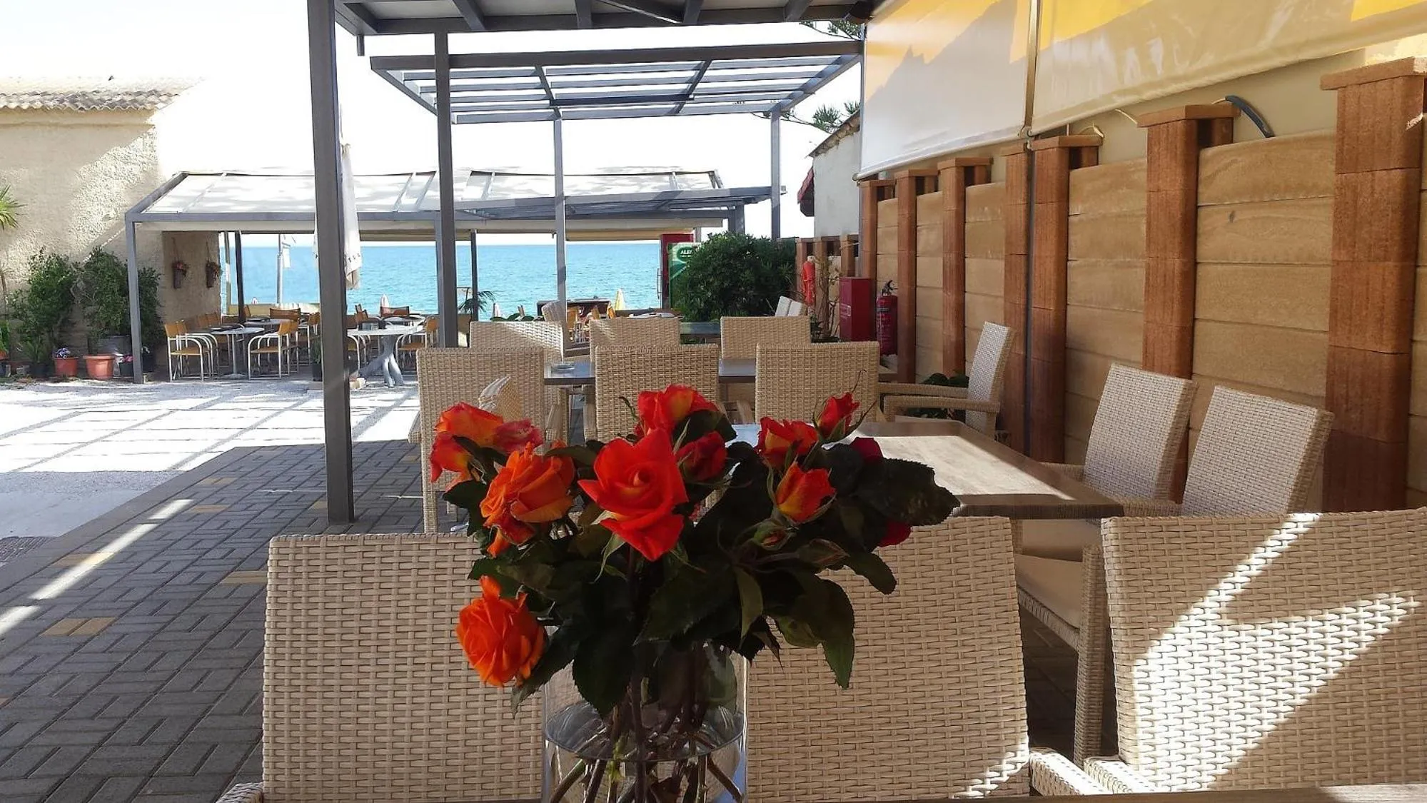 Restaurant/places to eat in Vaso Apartments