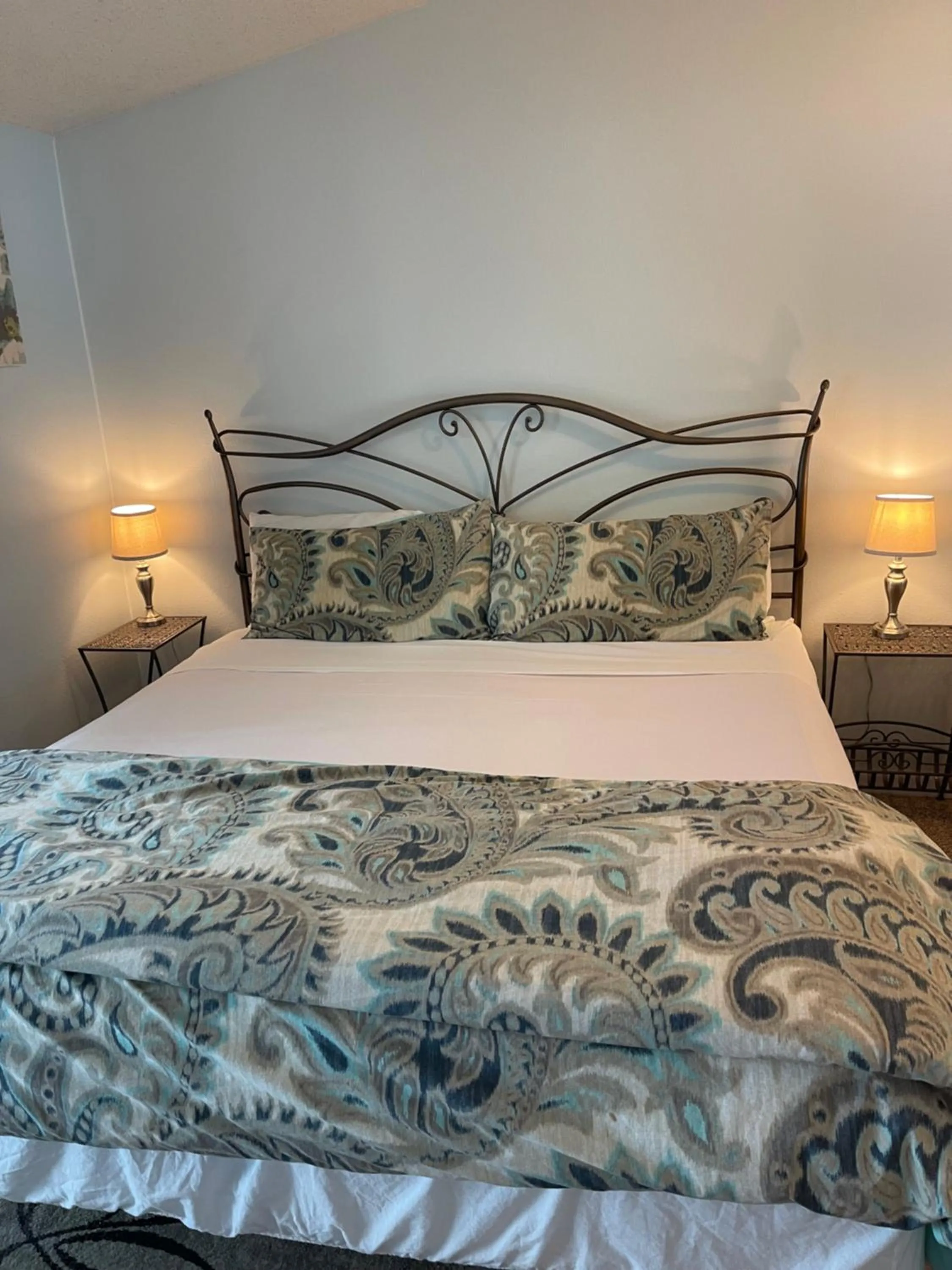 Bed in Caribbean Club Resort