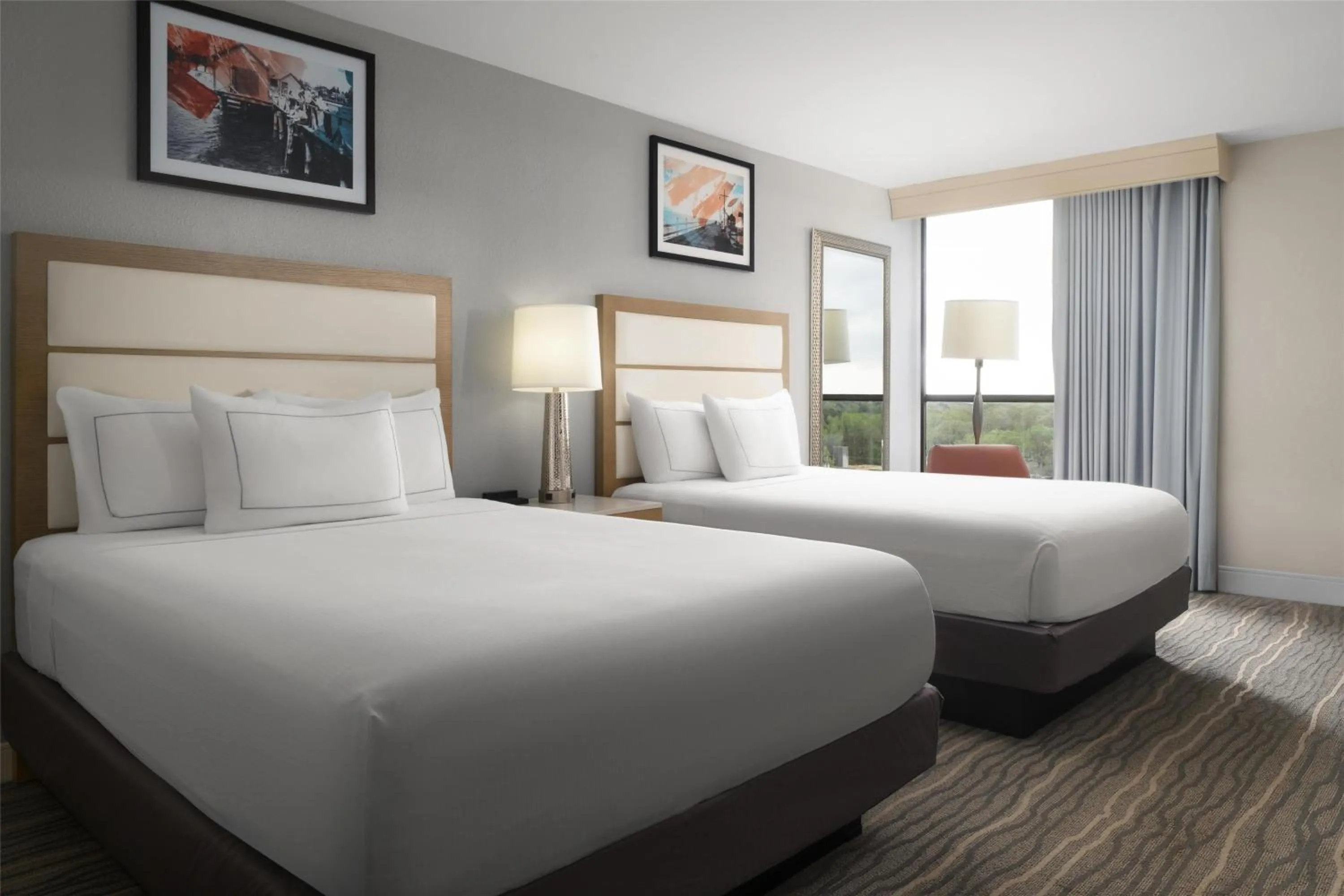 Bed in DoubleTree by Hilton Virginia Beach