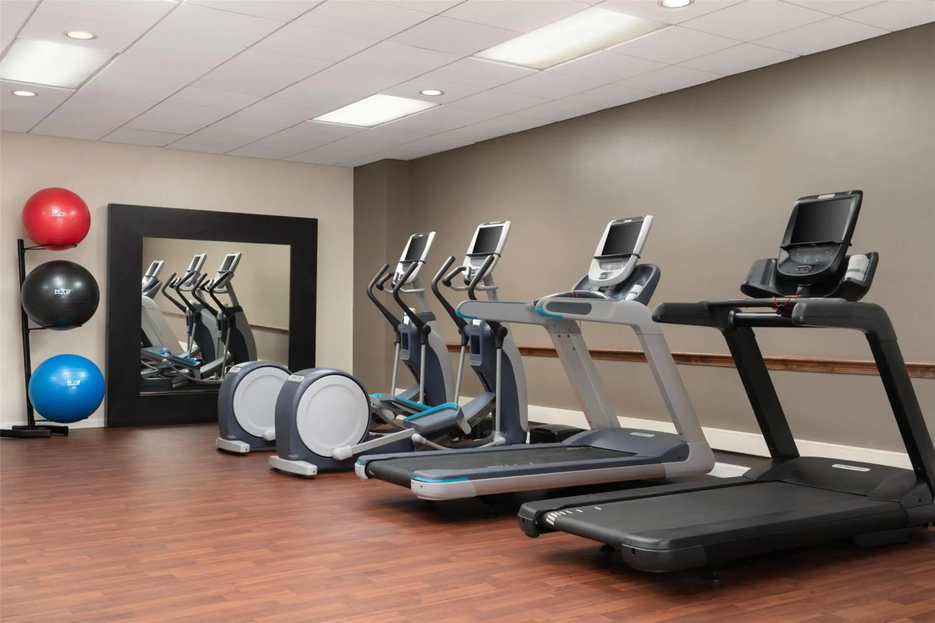 Fitness centre/facilities in DoubleTree by Hilton Virginia Beach Fitness centre/facilities in DoubleTree by Hilton Virginia Beach