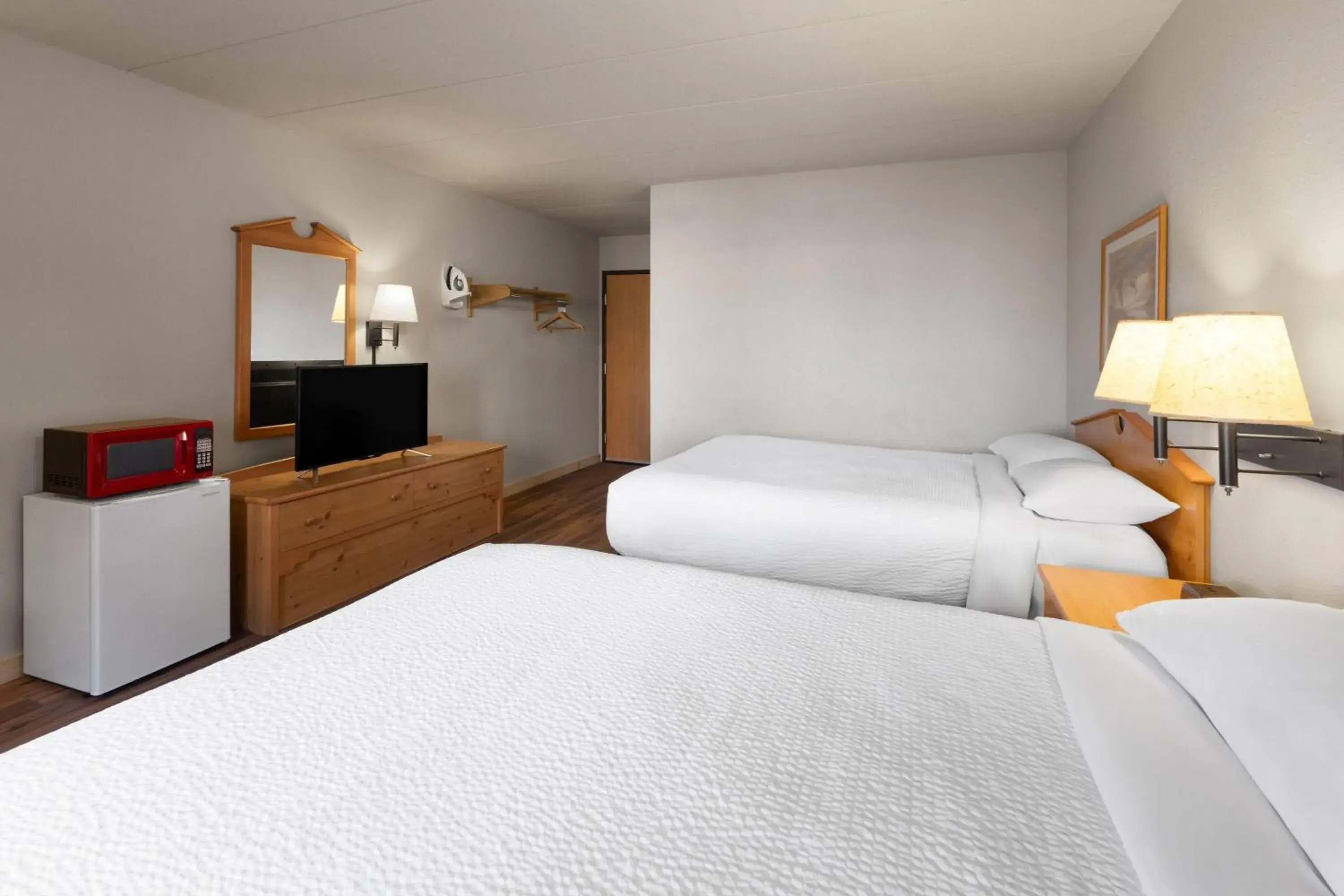 Photo of the whole room, Bed in Shell Lake Lodge, a Travelodge by Wyndham Photo of the whole room, Bed in Shell Lake Lodge, a Travelodge by Wyndham