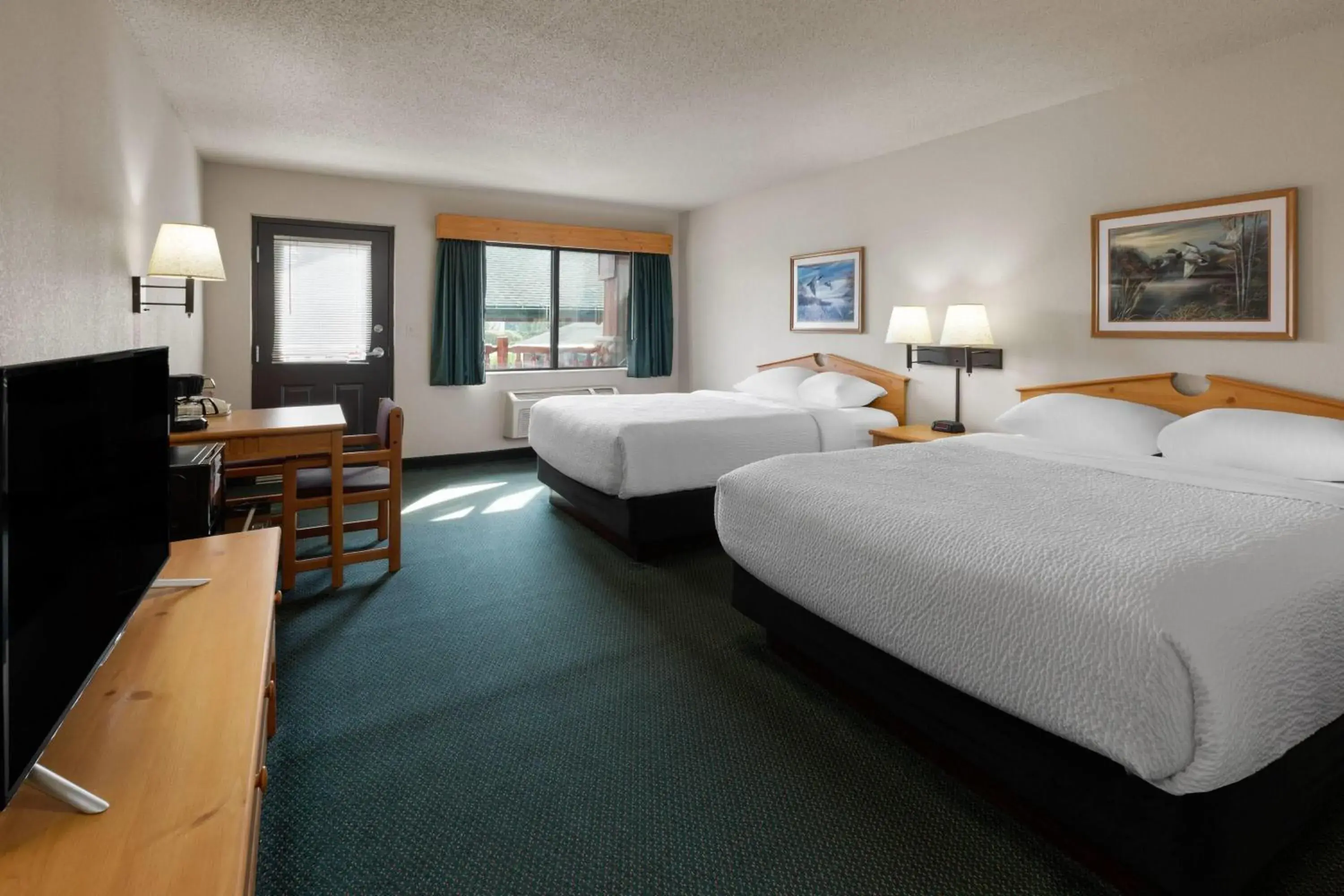 Photo of the whole room, Bed in Shell Lake Lodge, a Travelodge by Wyndham Photo of the whole room, Bed in Shell Lake Lodge, a Travelodge by Wyndham