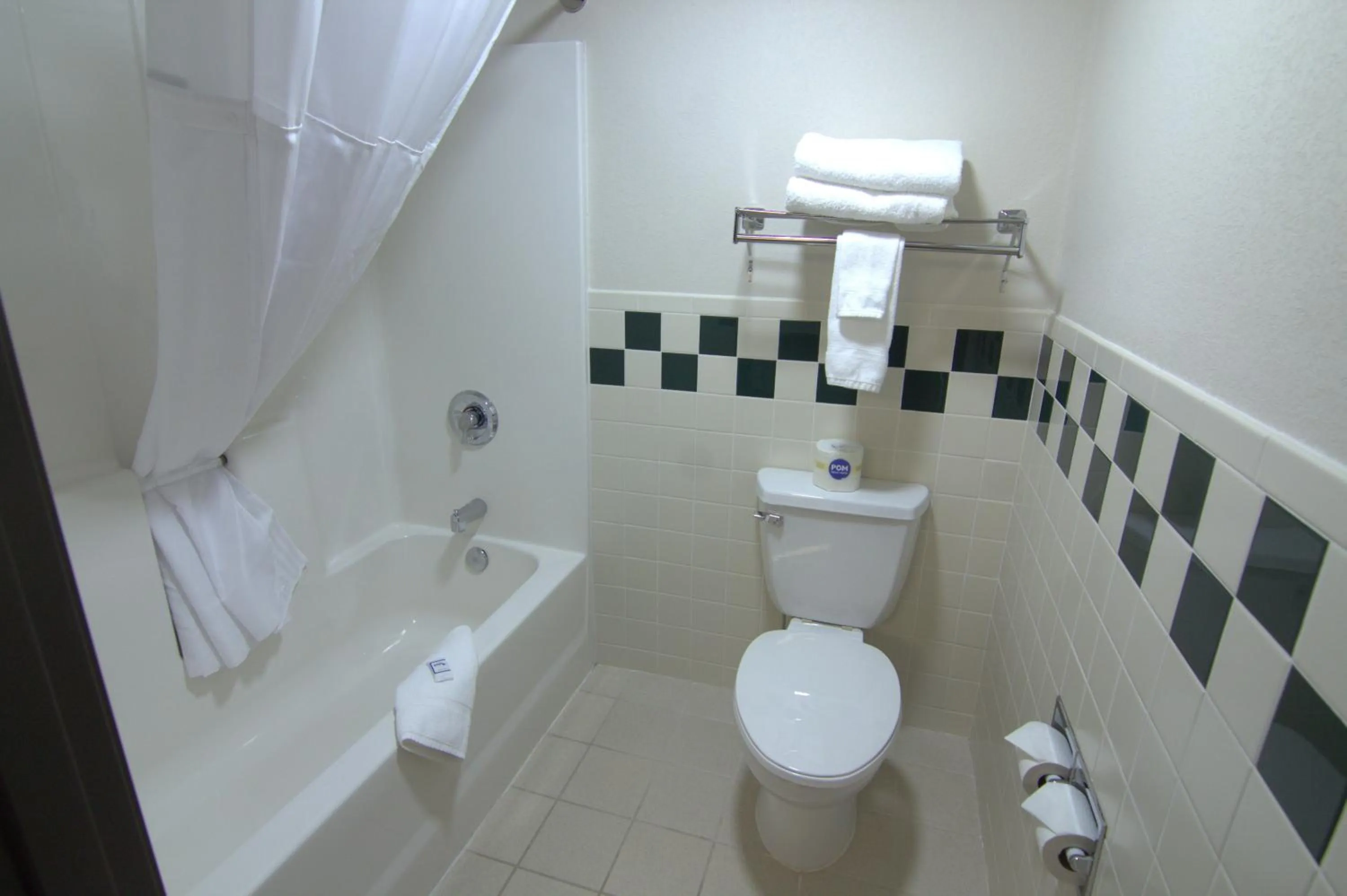 Shell Lake Lodge, a Travelodge by Wyndham