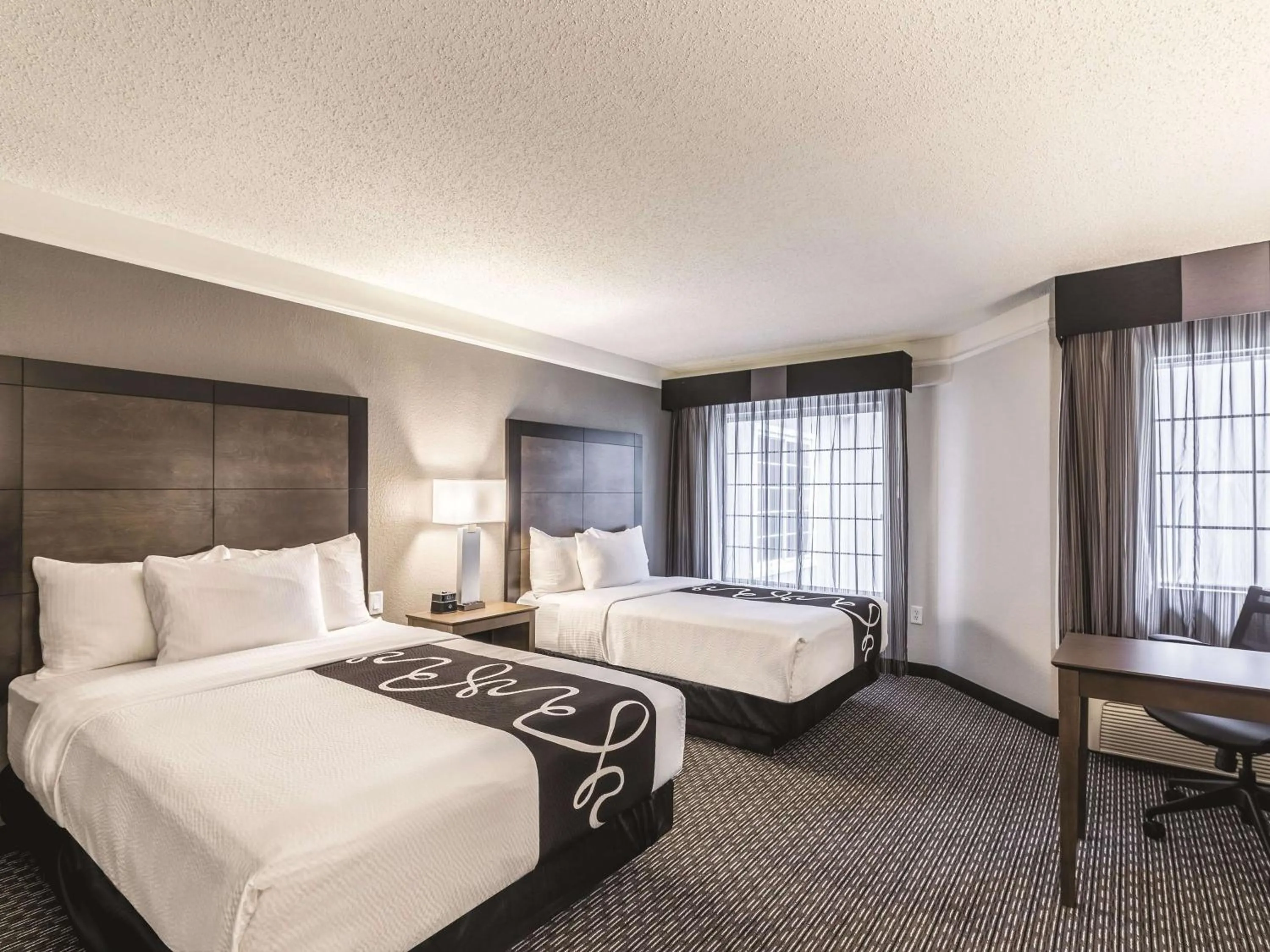 Photo of the whole room, Bed in La Quinta by Wyndham Austin at The Domain