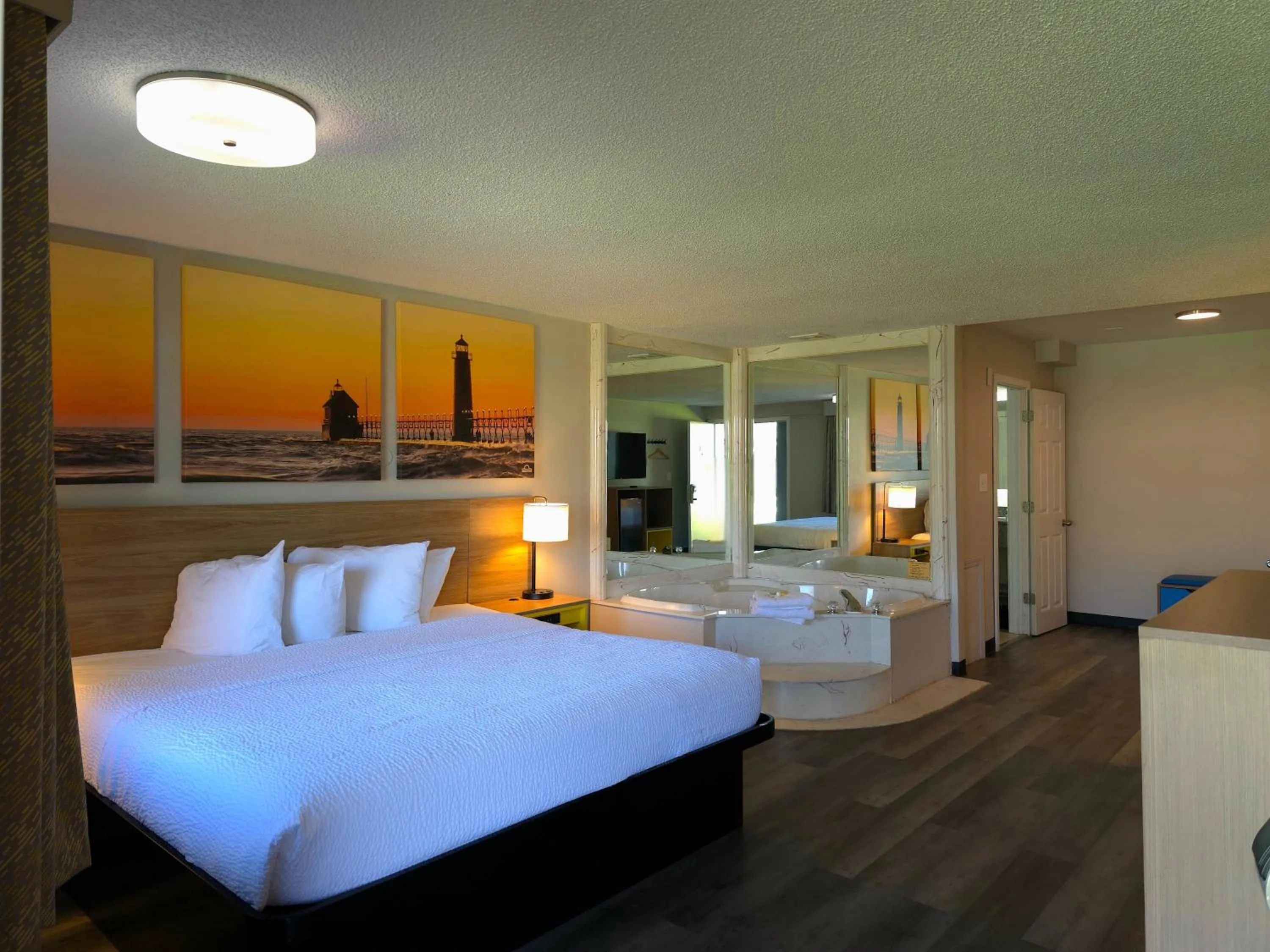 Bed in Days Inn and Suites by Wyndham Port Huron