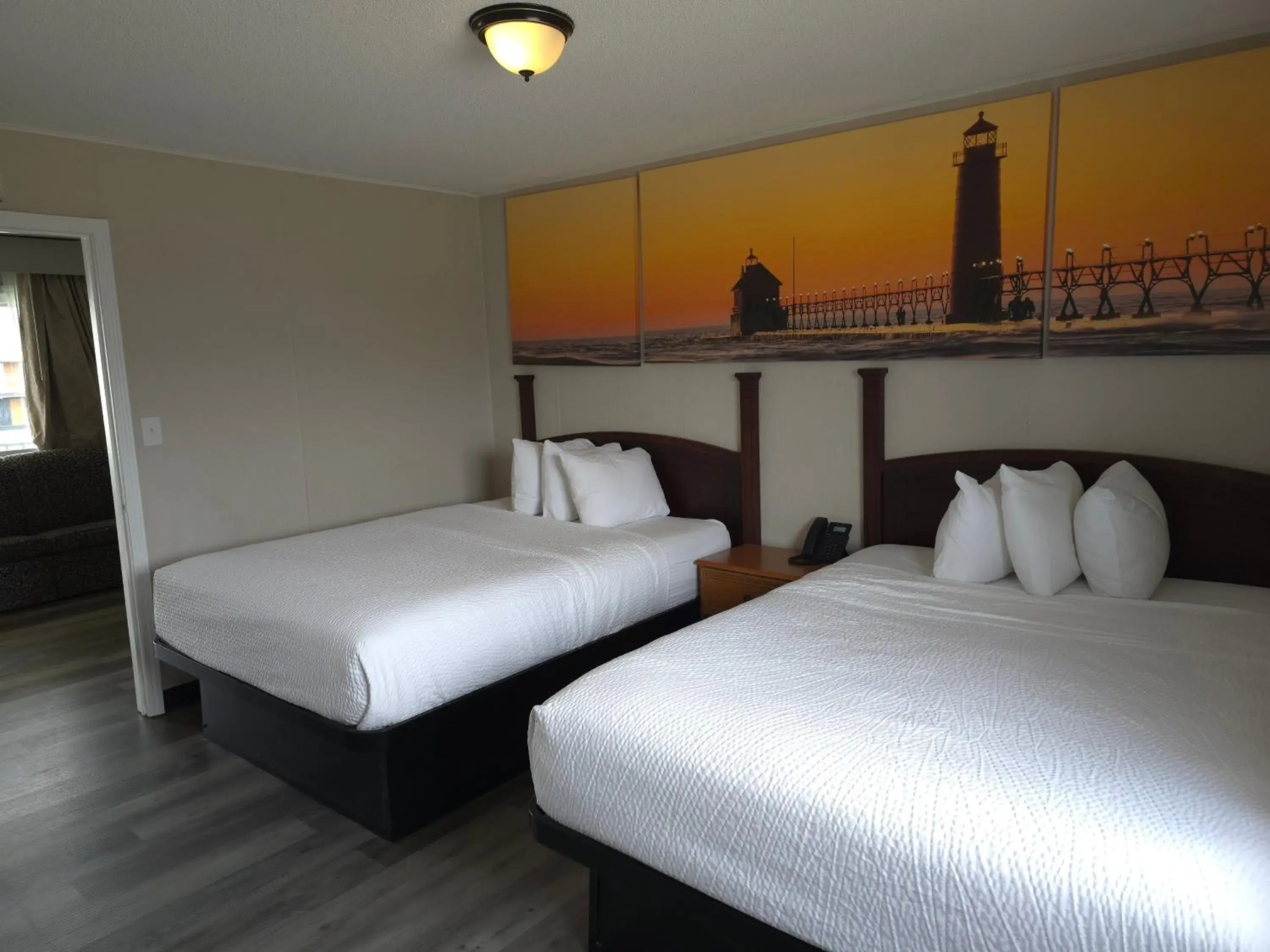Bed in Days Inn and Suites by Wyndham Port Huron Bed in Days Inn and Suites by Wyndham Port Huron