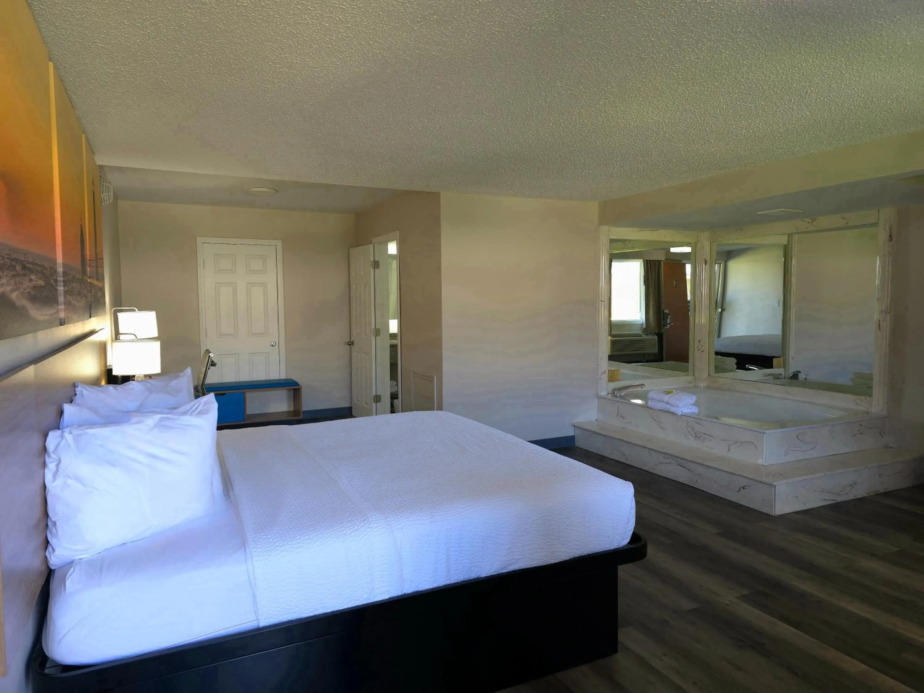 Bed in Days Inn and Suites by Wyndham Port Huron