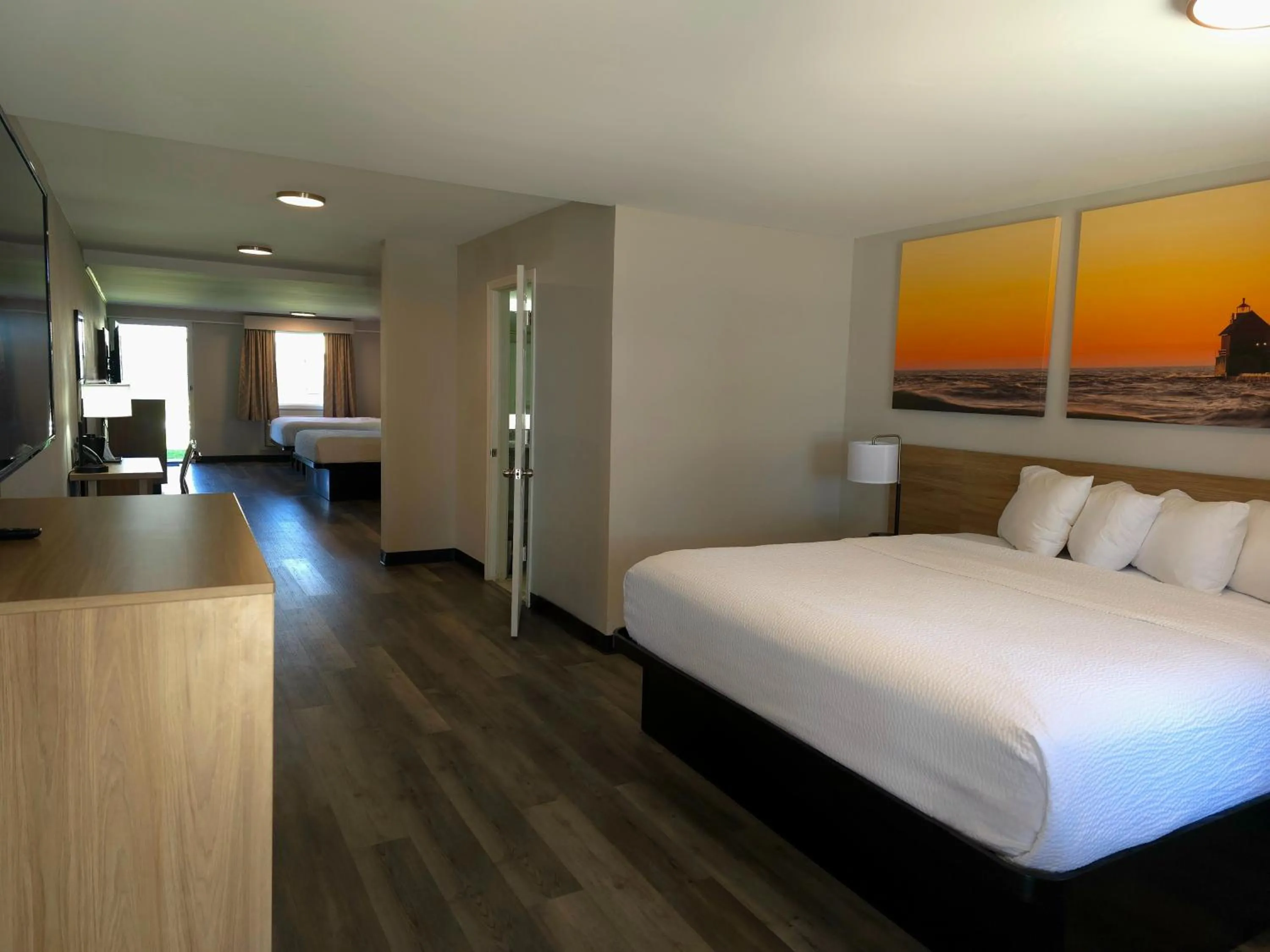 Bed in Days Inn and Suites by Wyndham Port Huron