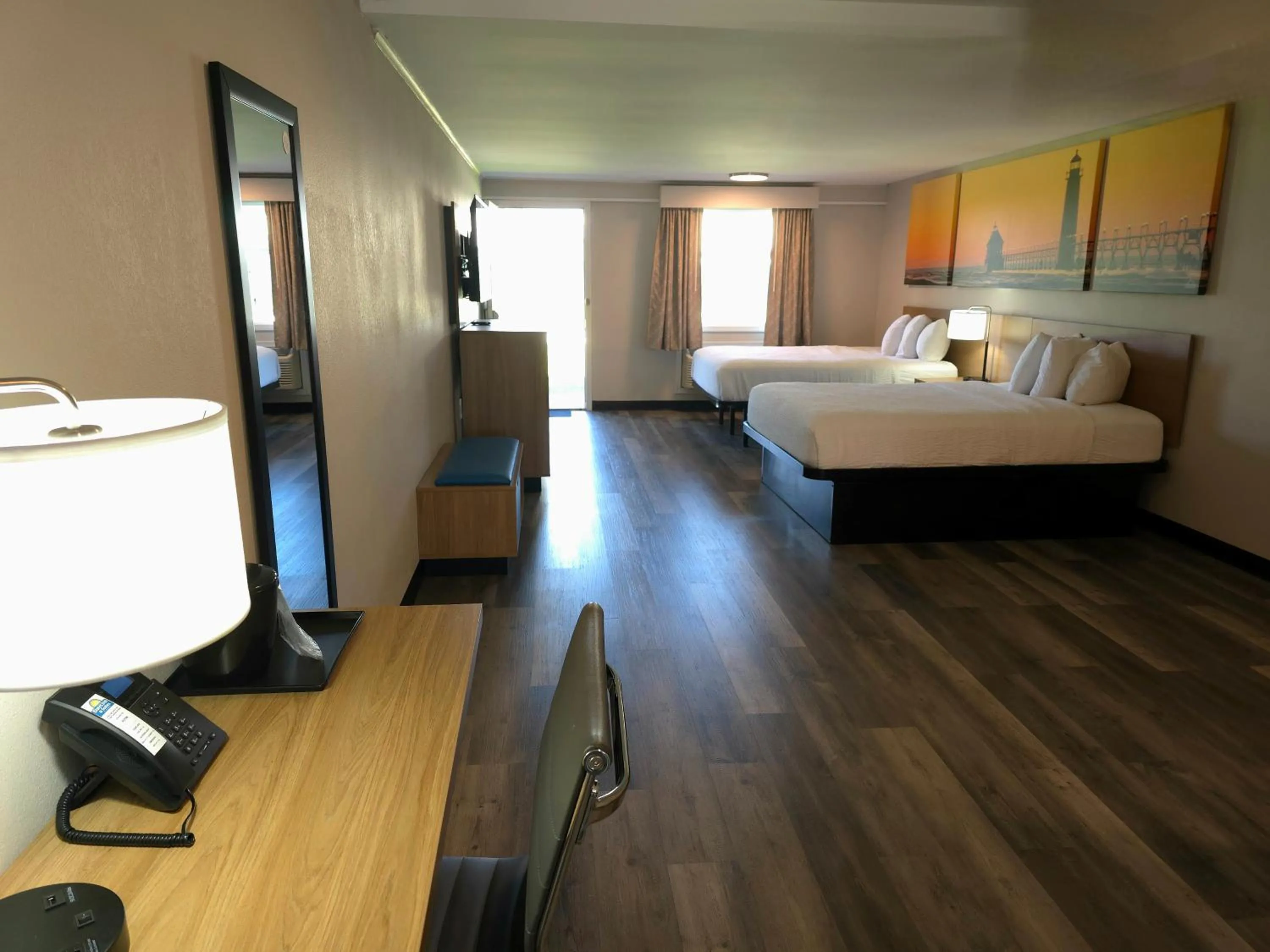 Bed in Days Inn and Suites by Wyndham Port Huron