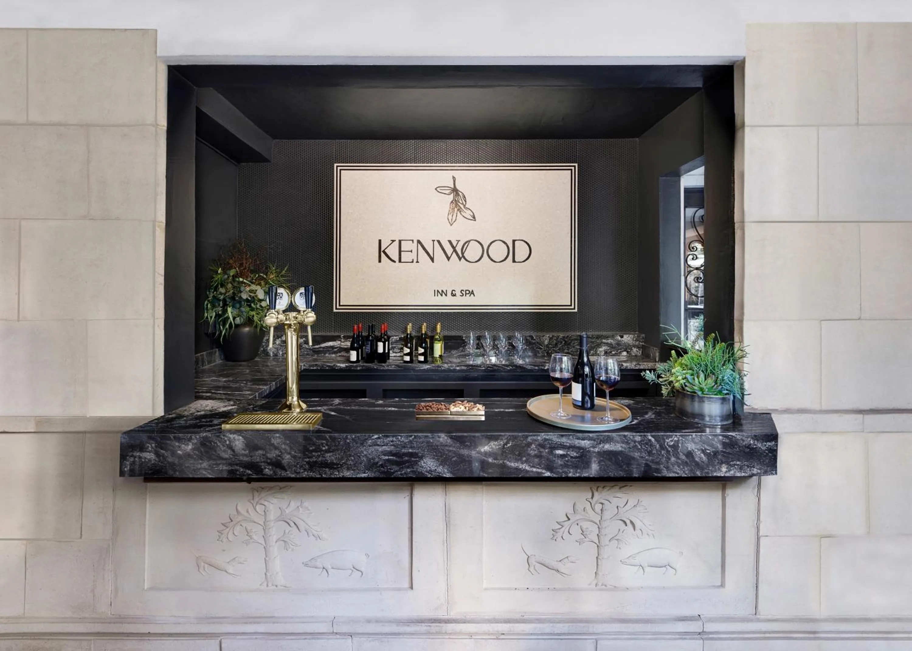 Food and drinks in Kenwood Inn & Spa