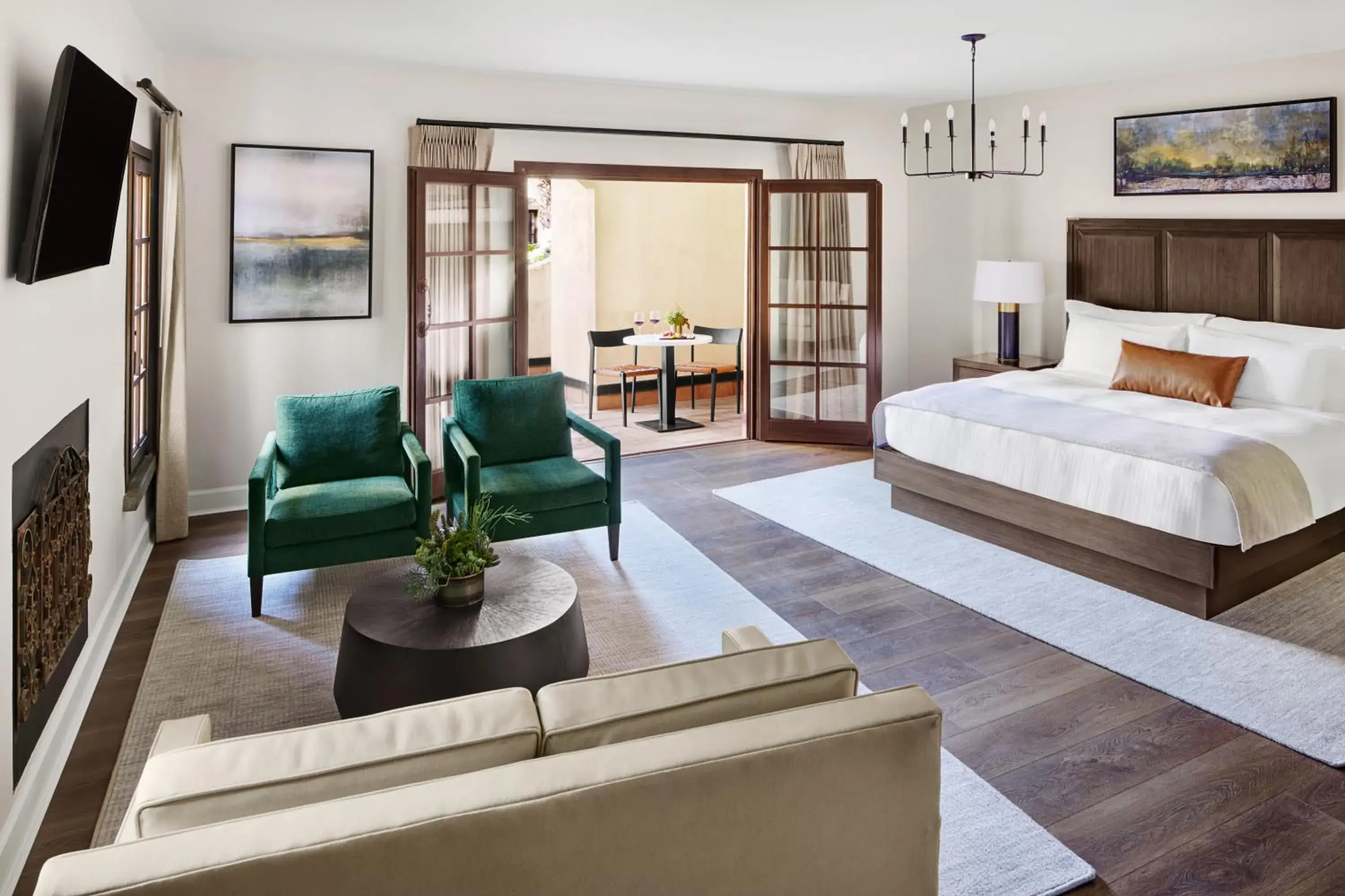 Grand King Room with Patio in Kenwood Inn & Spa Grand King Room with Patio in Kenwood Inn & Spa