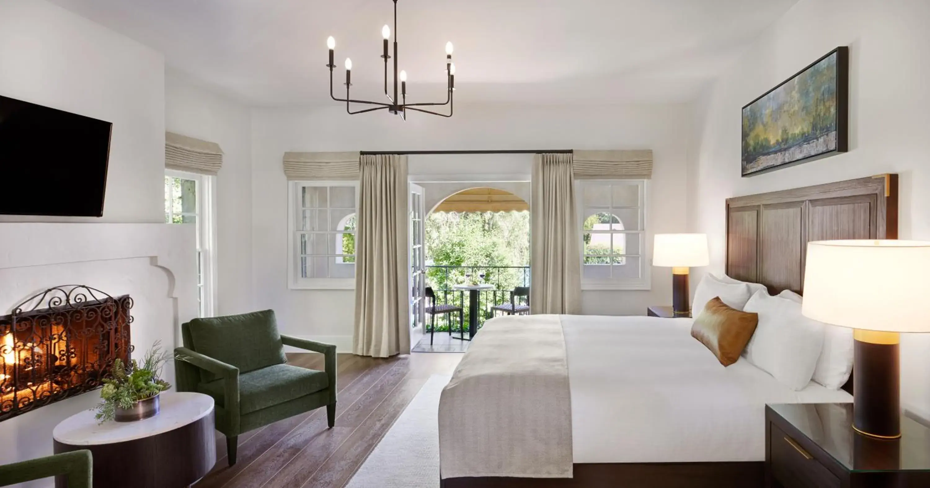 Garden King + Balcony in Kenwood Inn & Spa Garden King + Balcony in Kenwood Inn & Spa