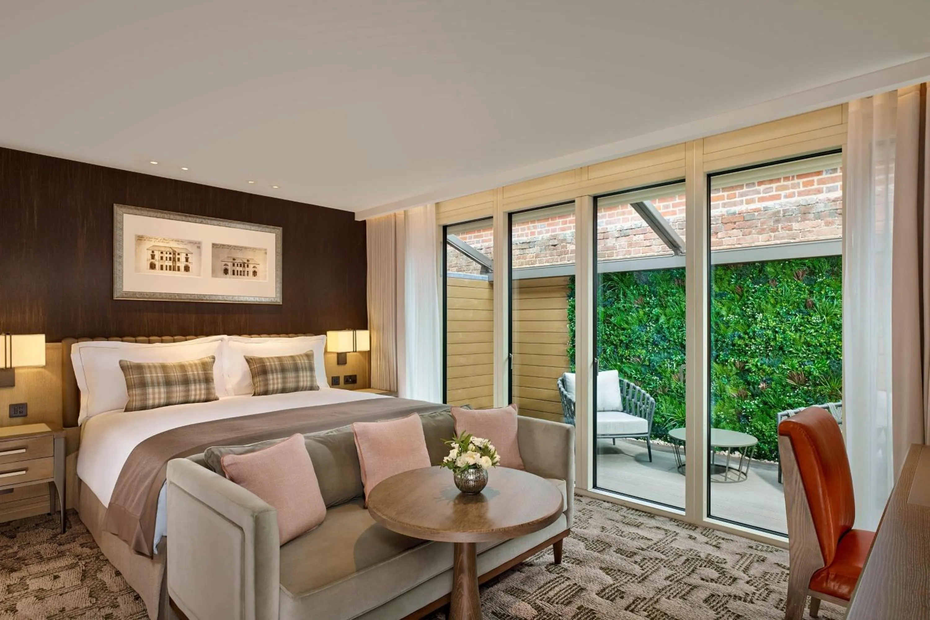 Photo of the whole room in The Langley, a Luxury Collection Hotel, Buckinghamshire