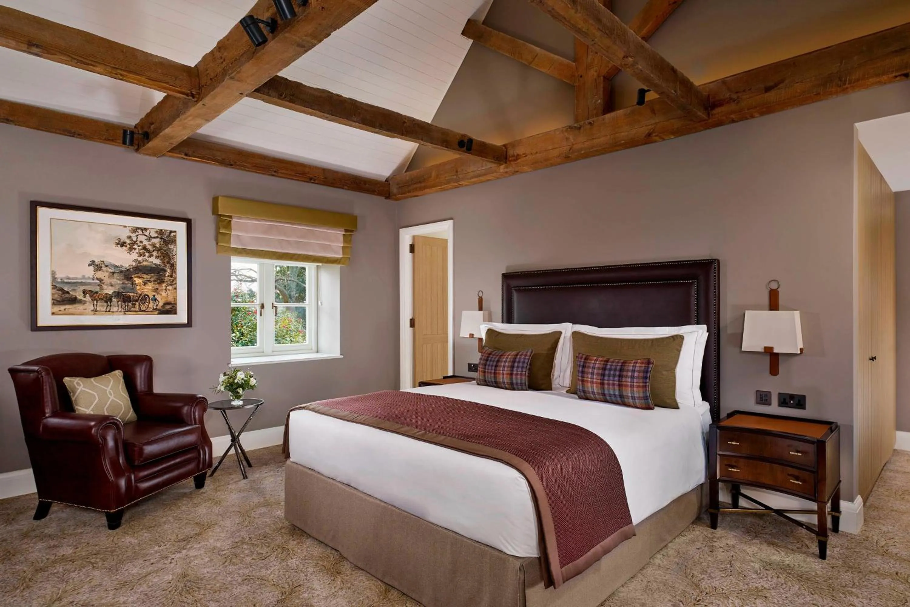 Photo of the whole room, Bed in The Langley, a Luxury Collection Hotel, Buckinghamshire