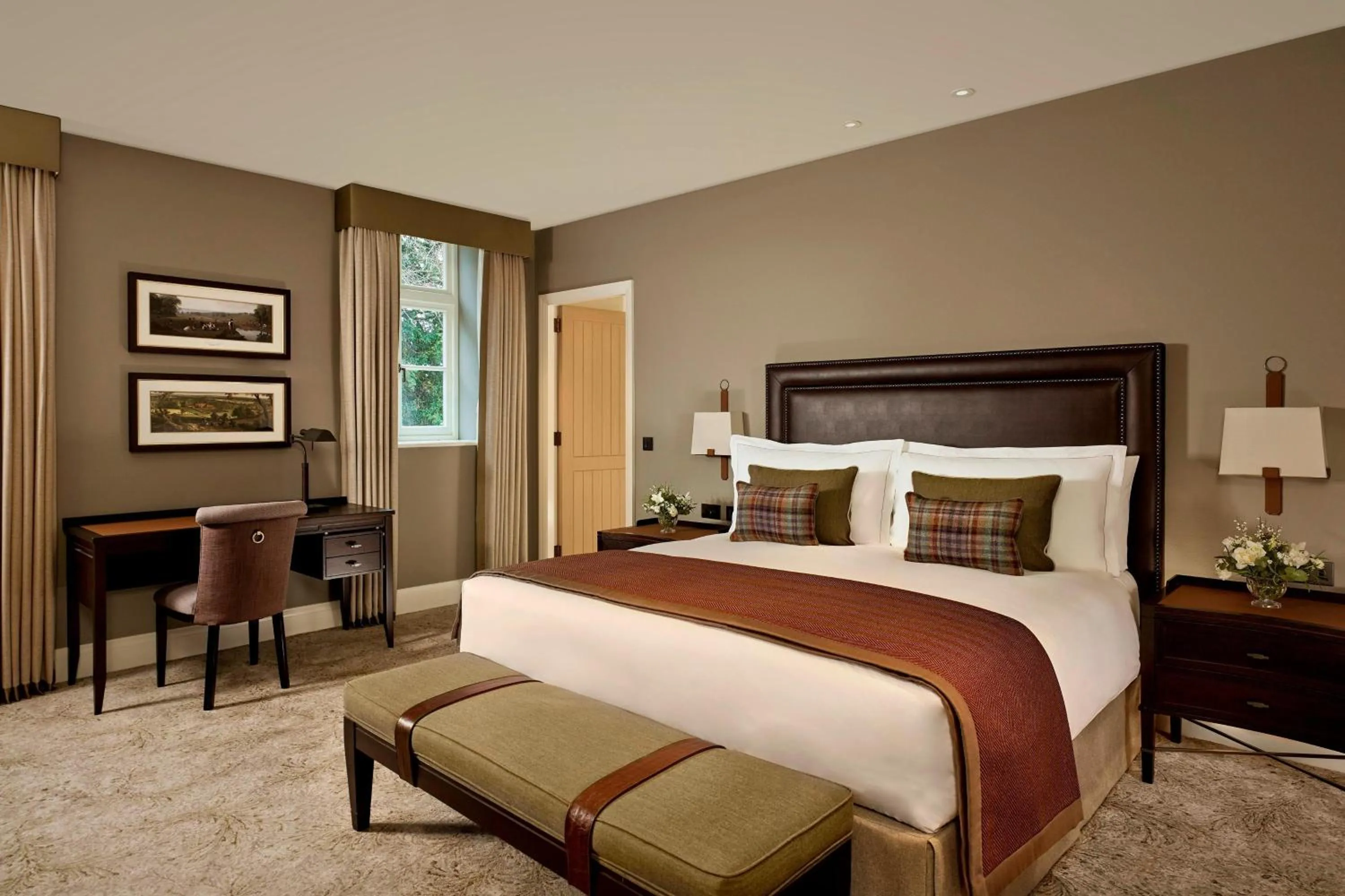 Photo of the whole room, Bed in The Langley, a Luxury Collection Hotel, Buckinghamshire