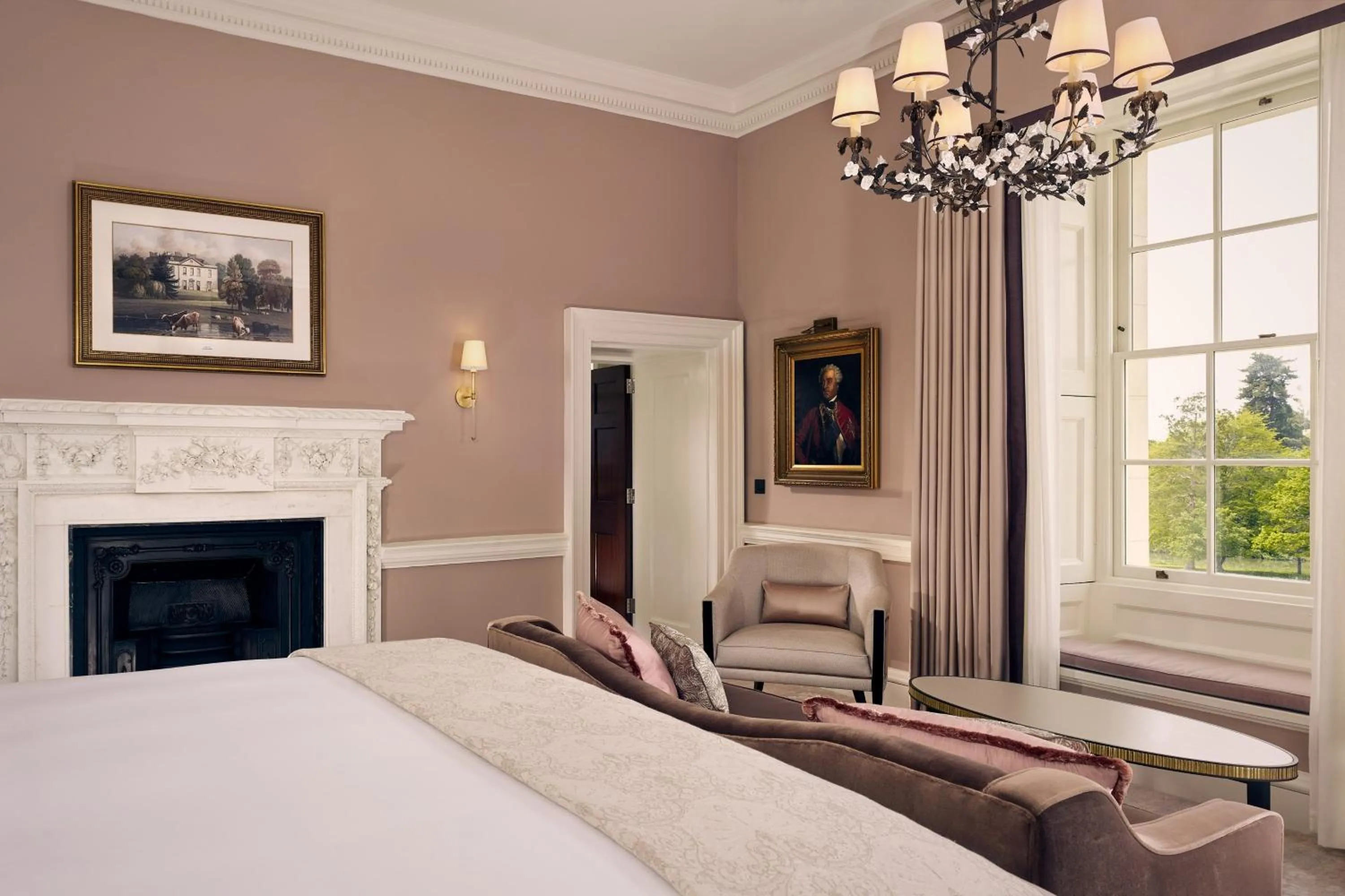 Bedroom, Bed in The Langley, a Luxury Collection Hotel, Buckinghamshire