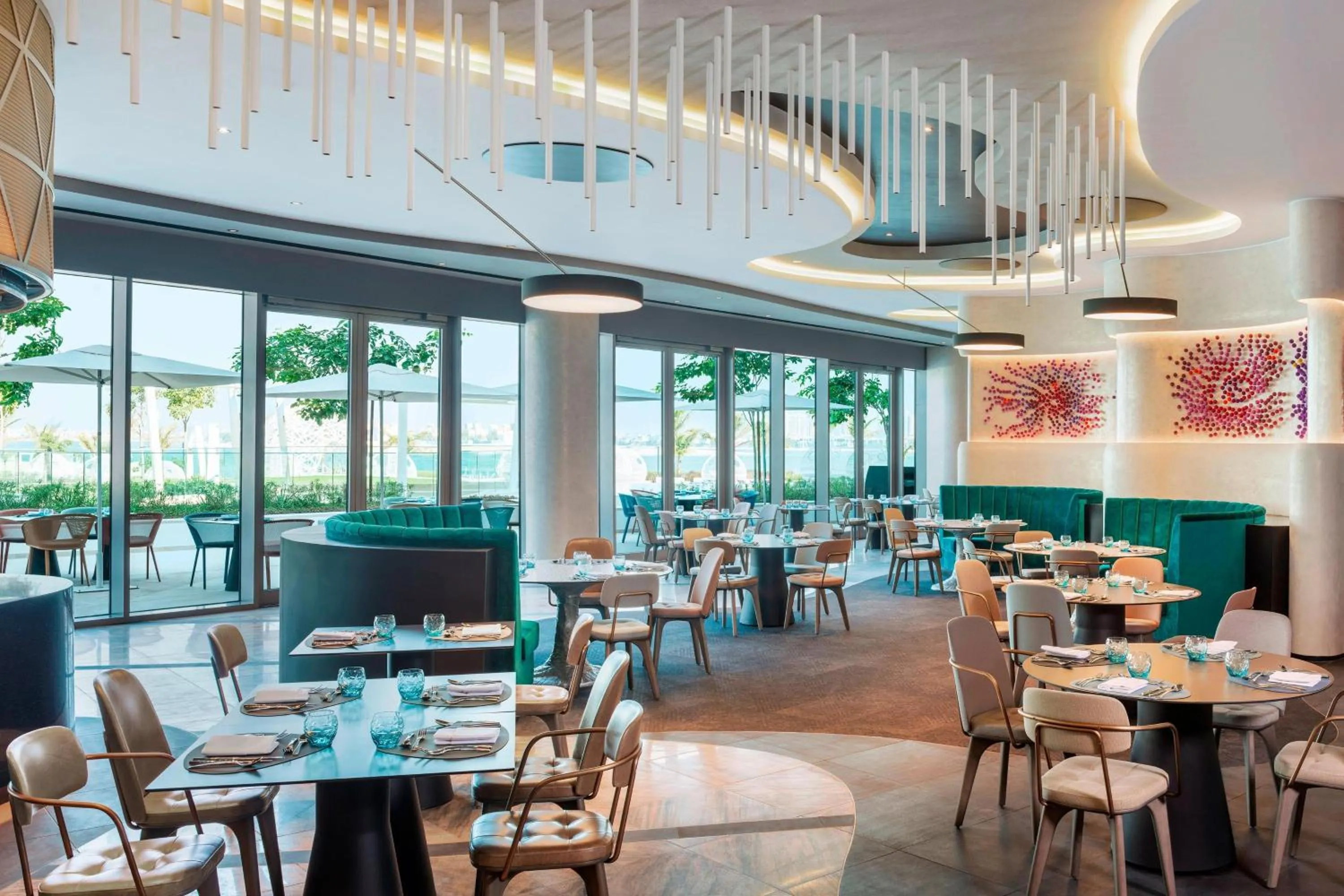 Restaurant/places to eat in W Dubai - The Palm