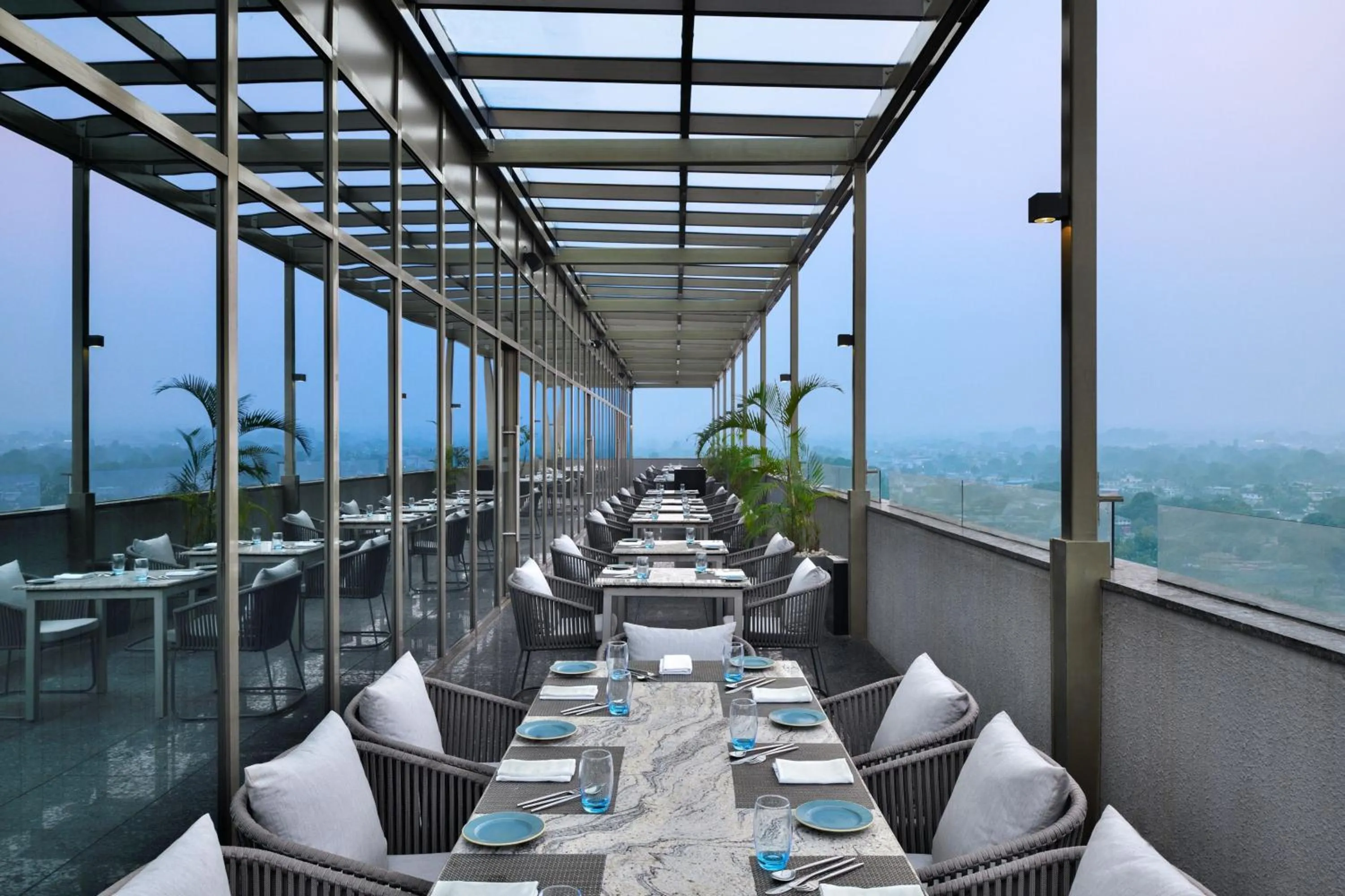 Restaurant/places to eat in Courtyard by Marriott Siliguri