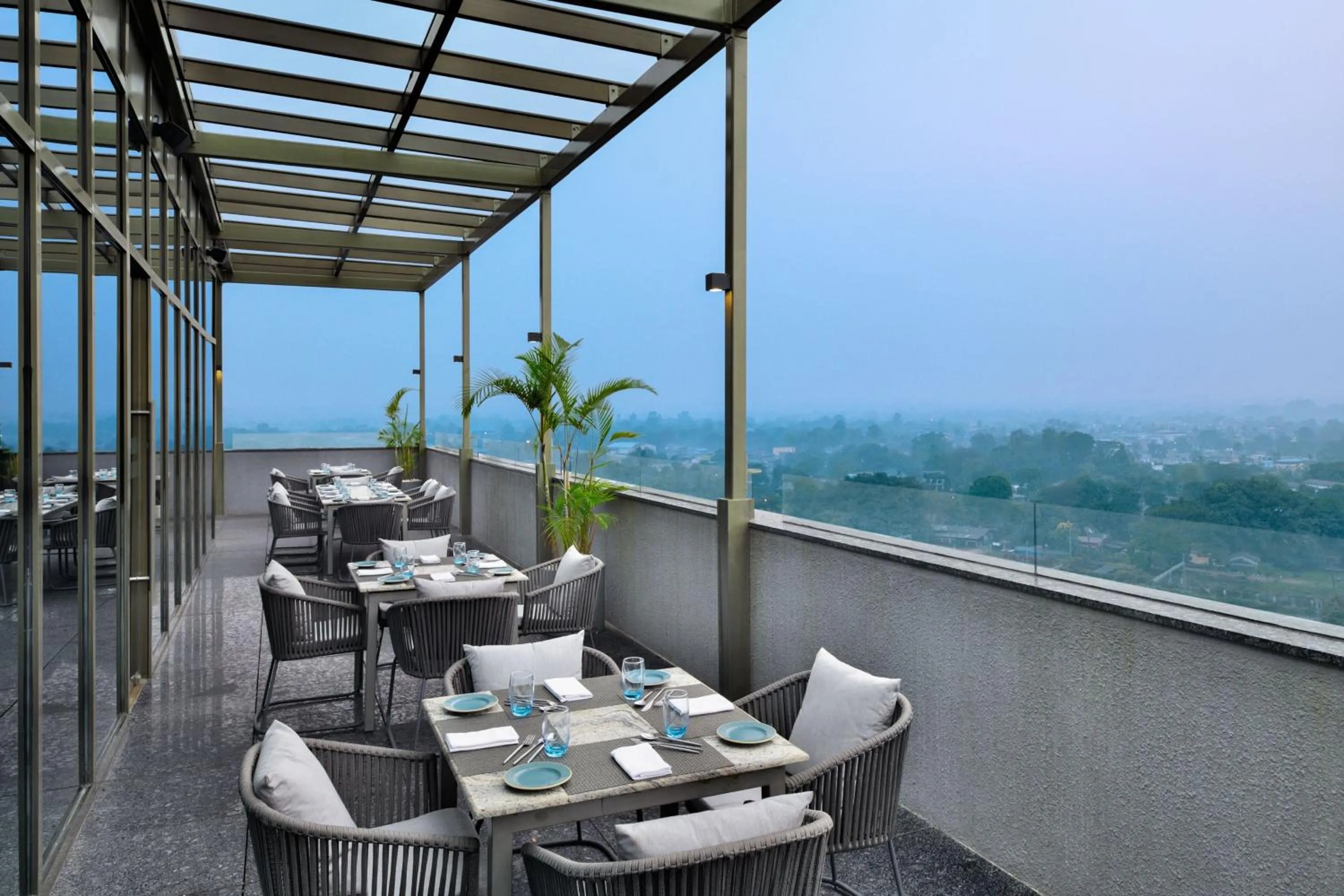 Restaurant/places to eat in Courtyard by Marriott Siliguri
