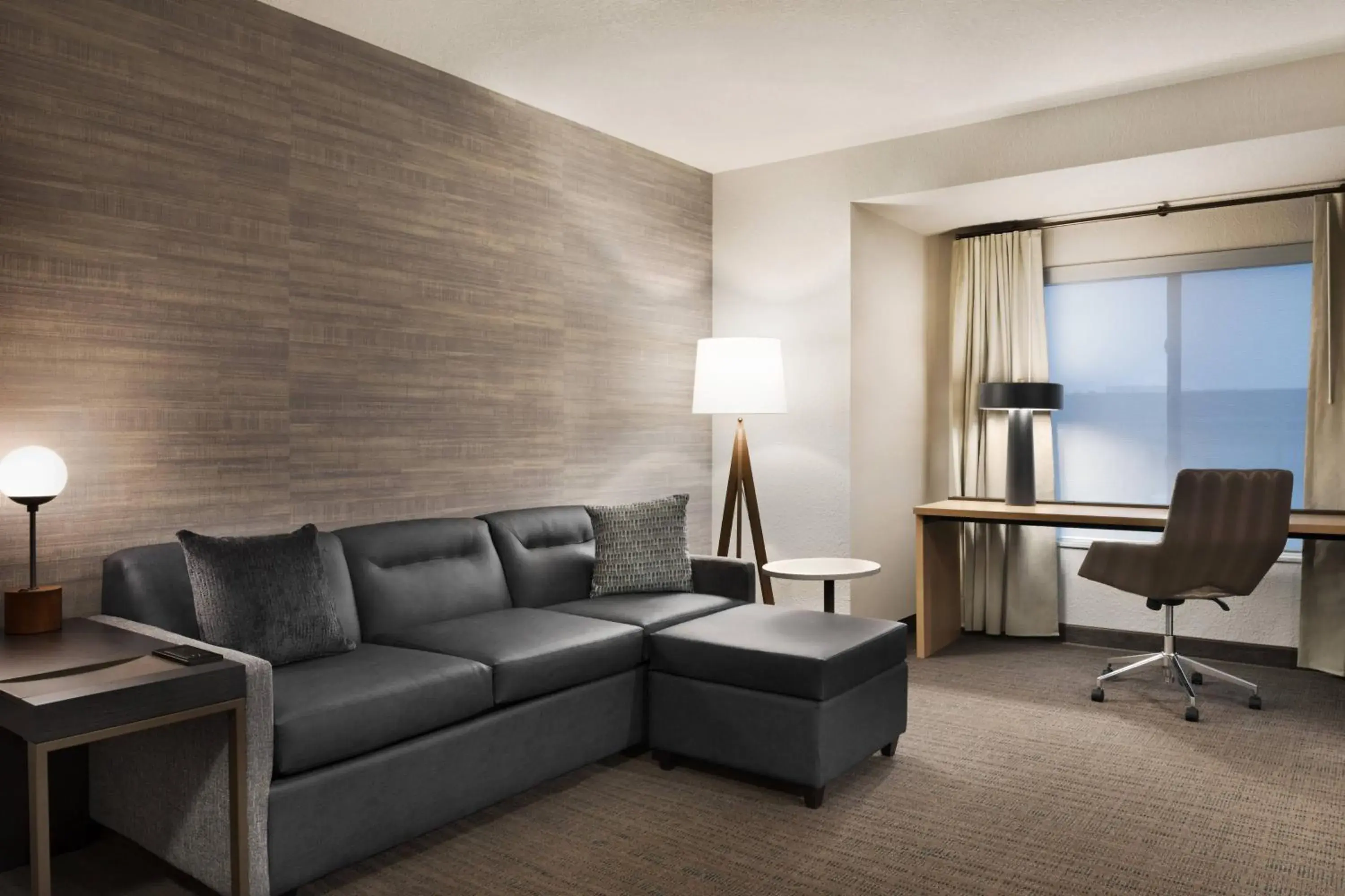 1 Bedroom Suite, 1 King, Alternate bed: sofa bed, City view in Residence Inn by Marriott Minneapolis St. Paul/Eagan 1 Bedroom Suite, 1 King, Alternate bed: sofa bed, City view in Residence Inn by Marriott Minneapolis St. Paul/Eagan