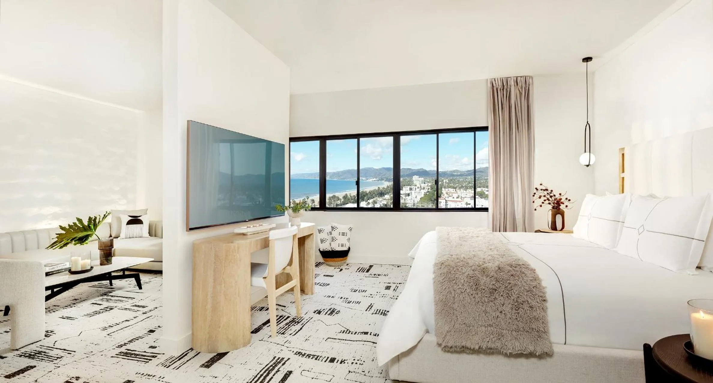 Bedroom, Bed in Huntley Santa Monica Beach