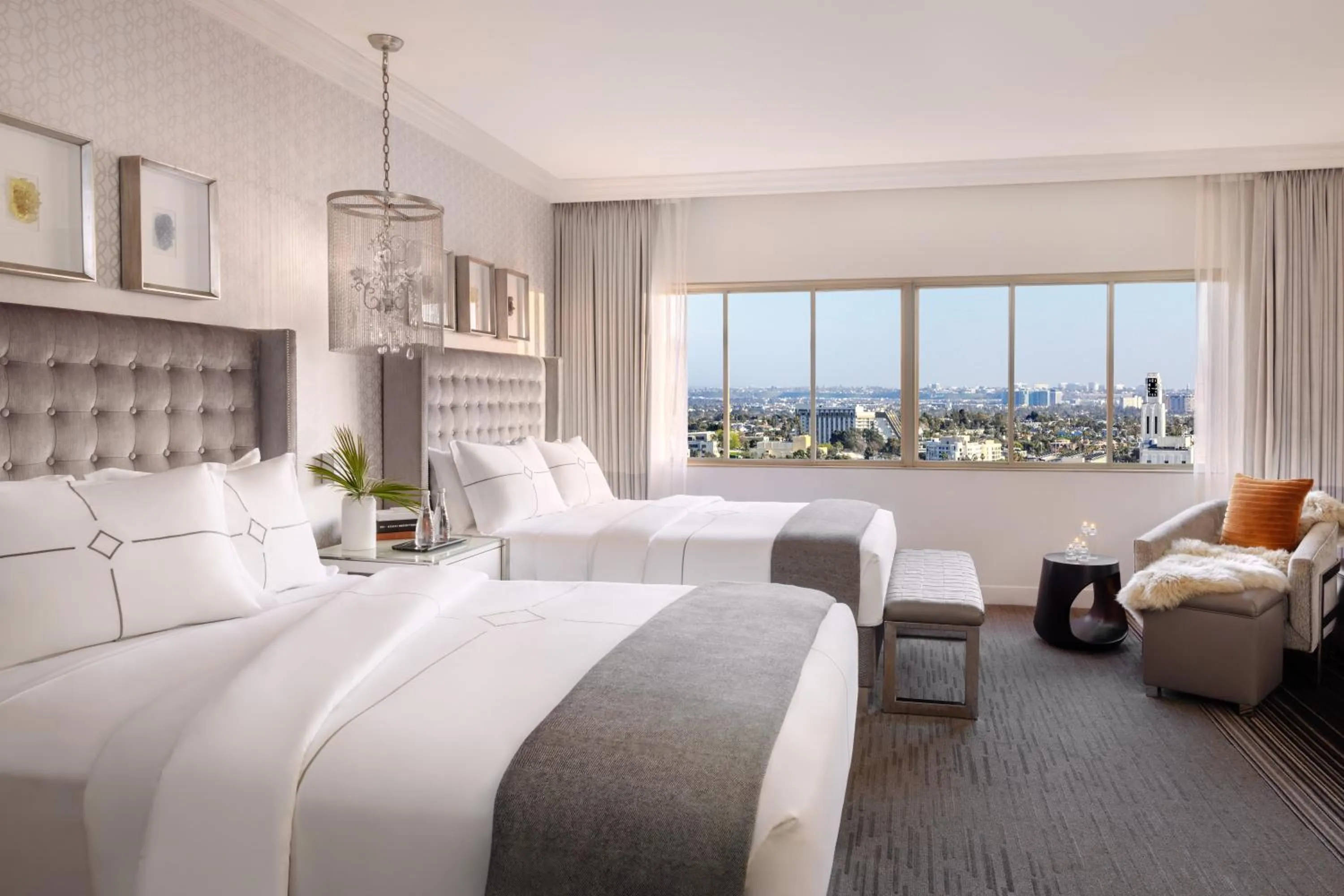 Bed in Huntley Santa Monica Beach