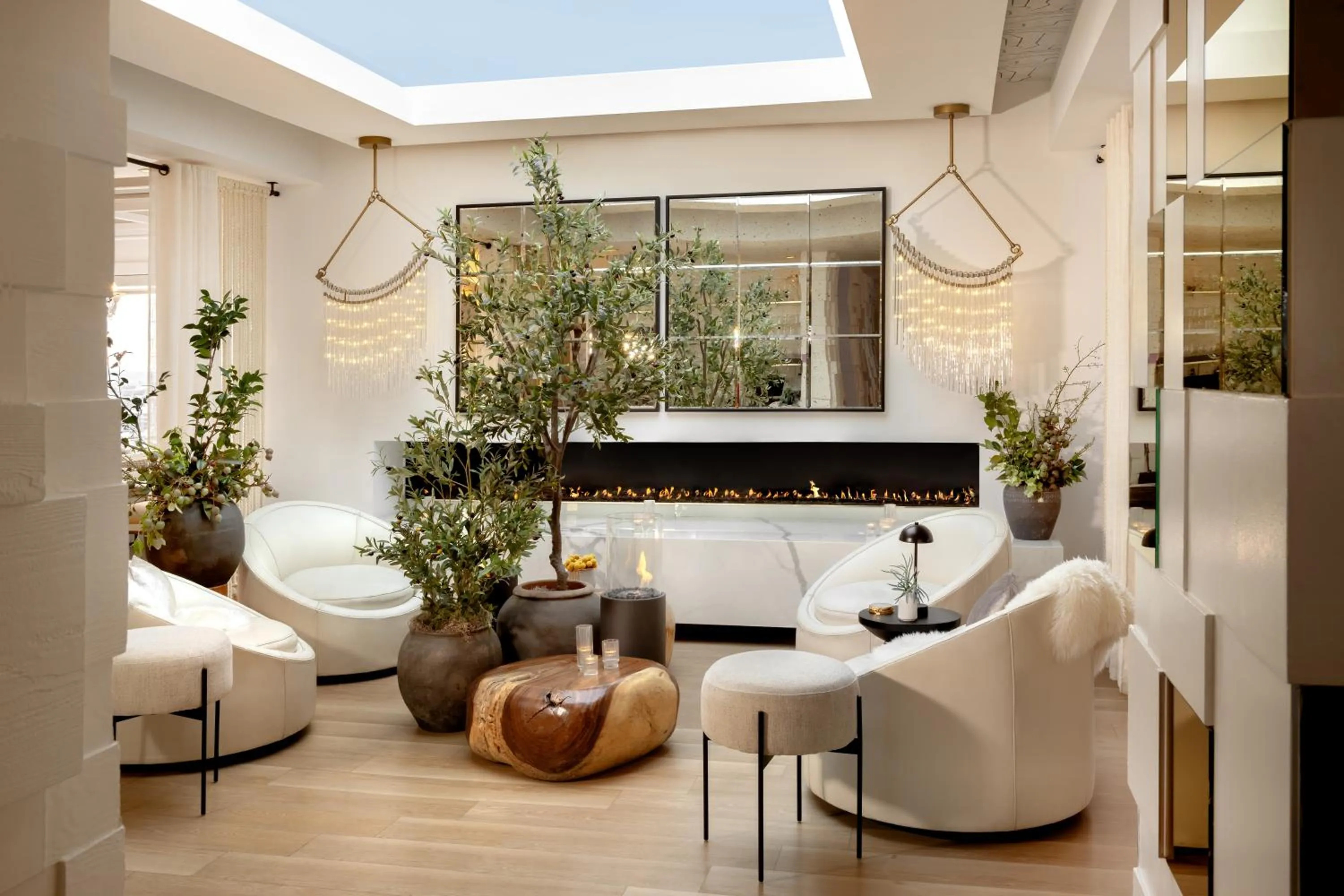 Restaurant/places to eat in Huntley Santa Monica Beach