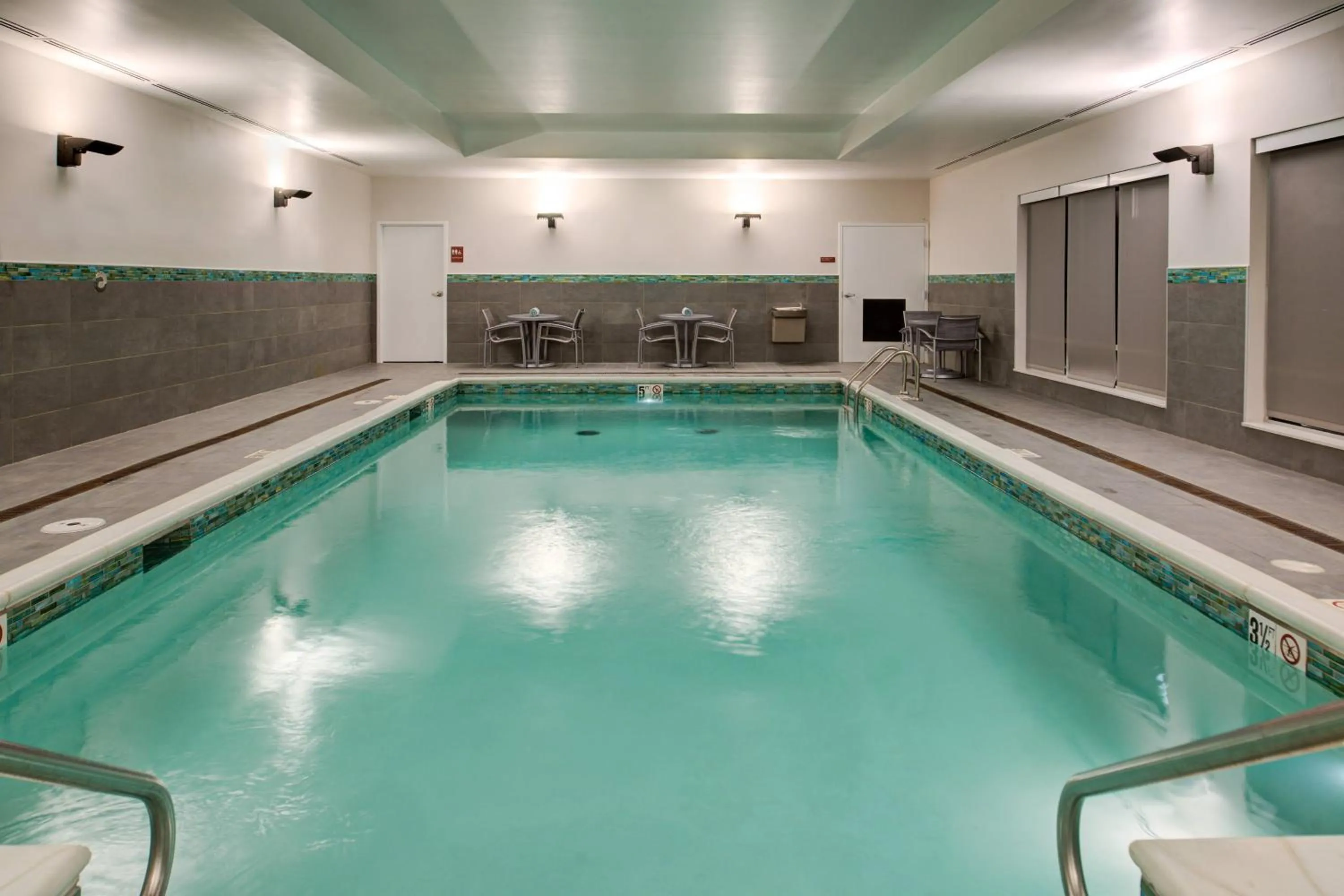 Swimming pool in TownePlace Suites by Marriott St. Louis Chesterfield