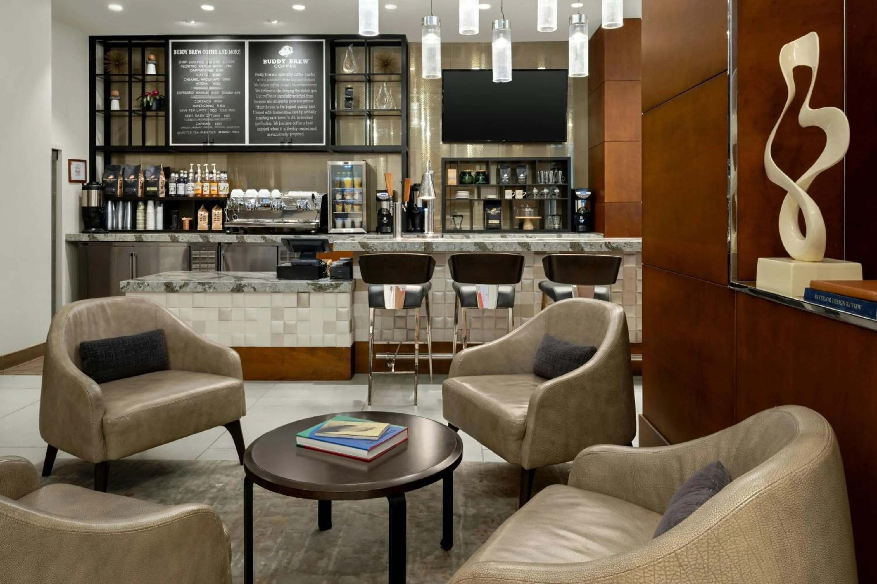 Lounge or bar in The CURRENT Hotel, Autograph Collection