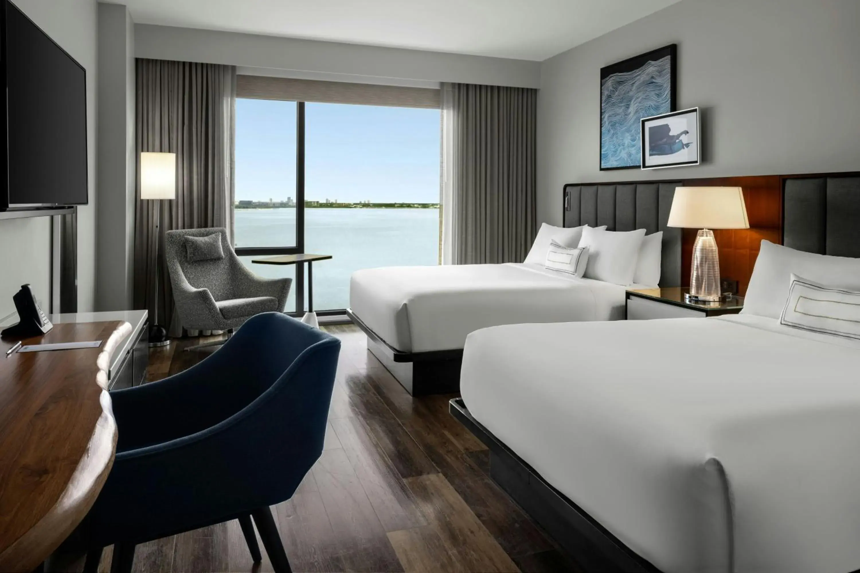 Photo of the whole room, Bed in The CURRENT Hotel, Autograph Collection Photo of the whole room, Bed in The CURRENT Hotel, Autograph Collection