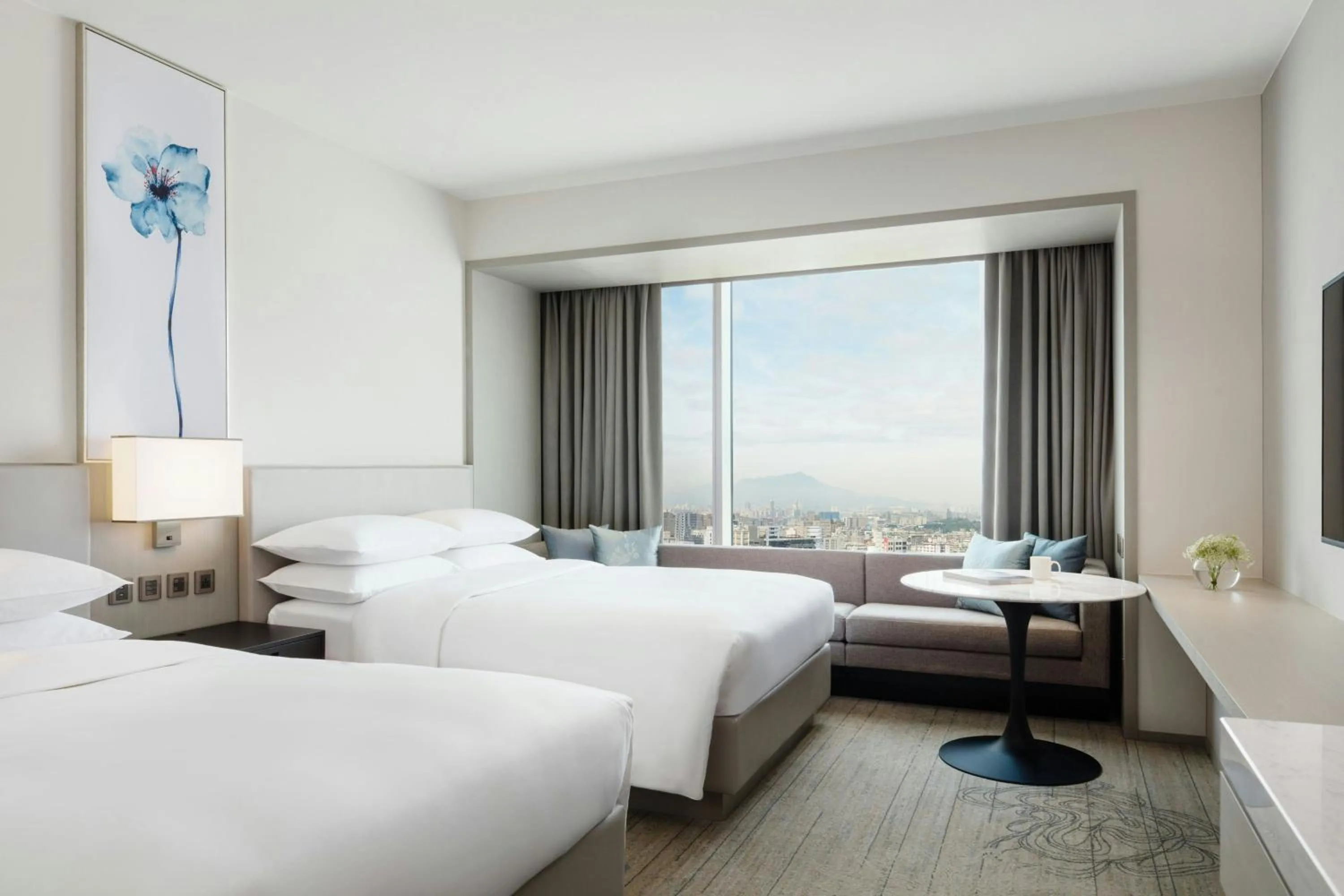 Photo of the whole room, Bed in Courtyard by Marriott Taipei Downtown