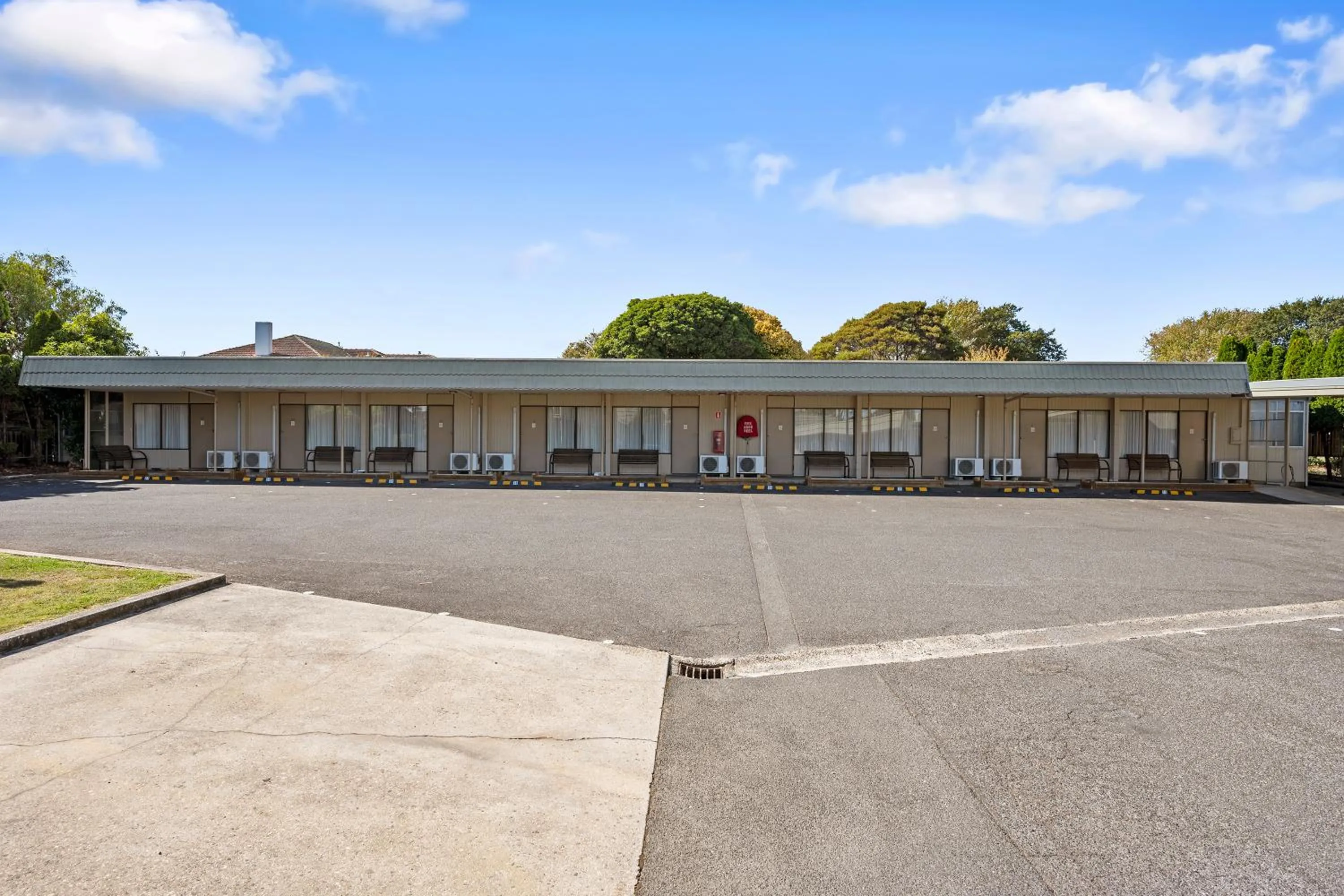 Property building in Comfort Inn Devonport