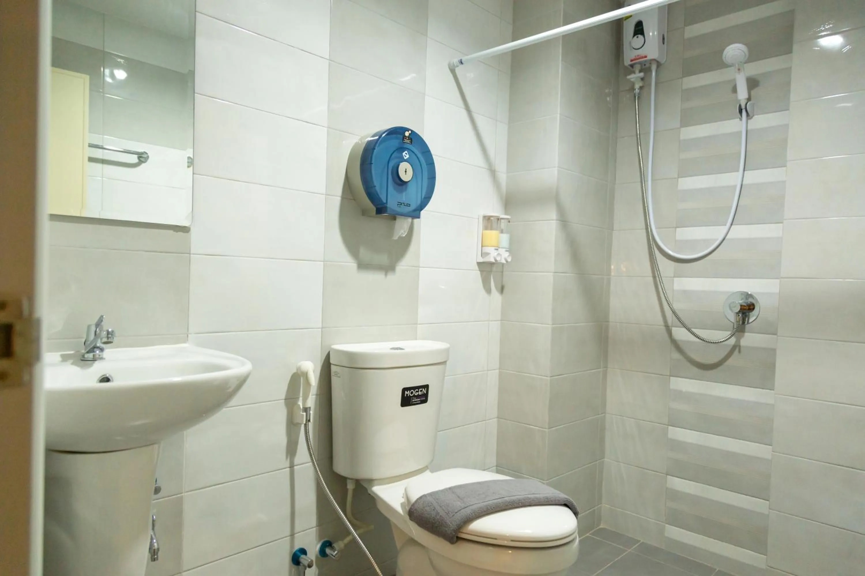 Shower in Life is Goood