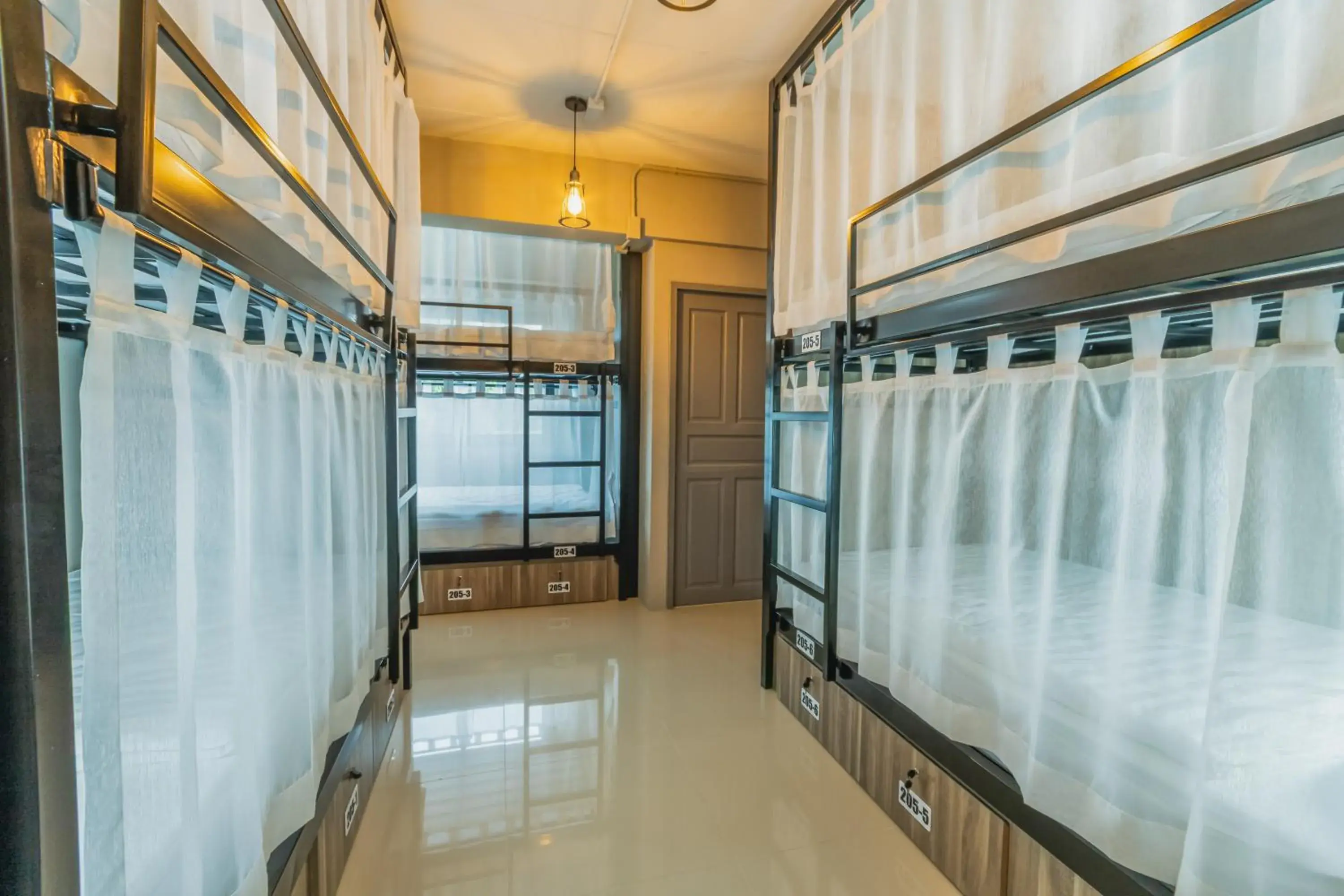 Family Room with Private Bathroom in Life is Goood Family Room with Private Bathroom in Life is Goood