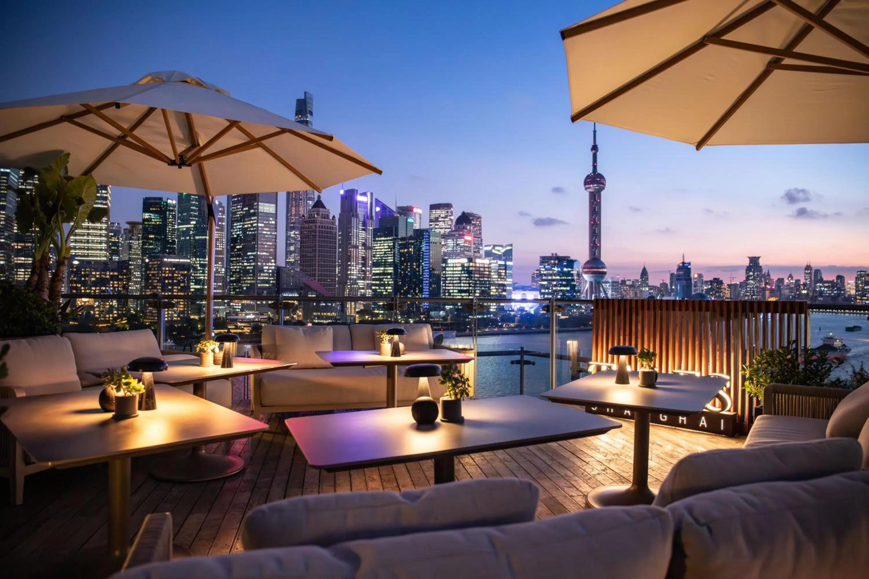 Restaurant/places to eat in Banyantree Shanghai On the Bund - Tales rooftop bar boasts a jaw-dropping panoramic vista