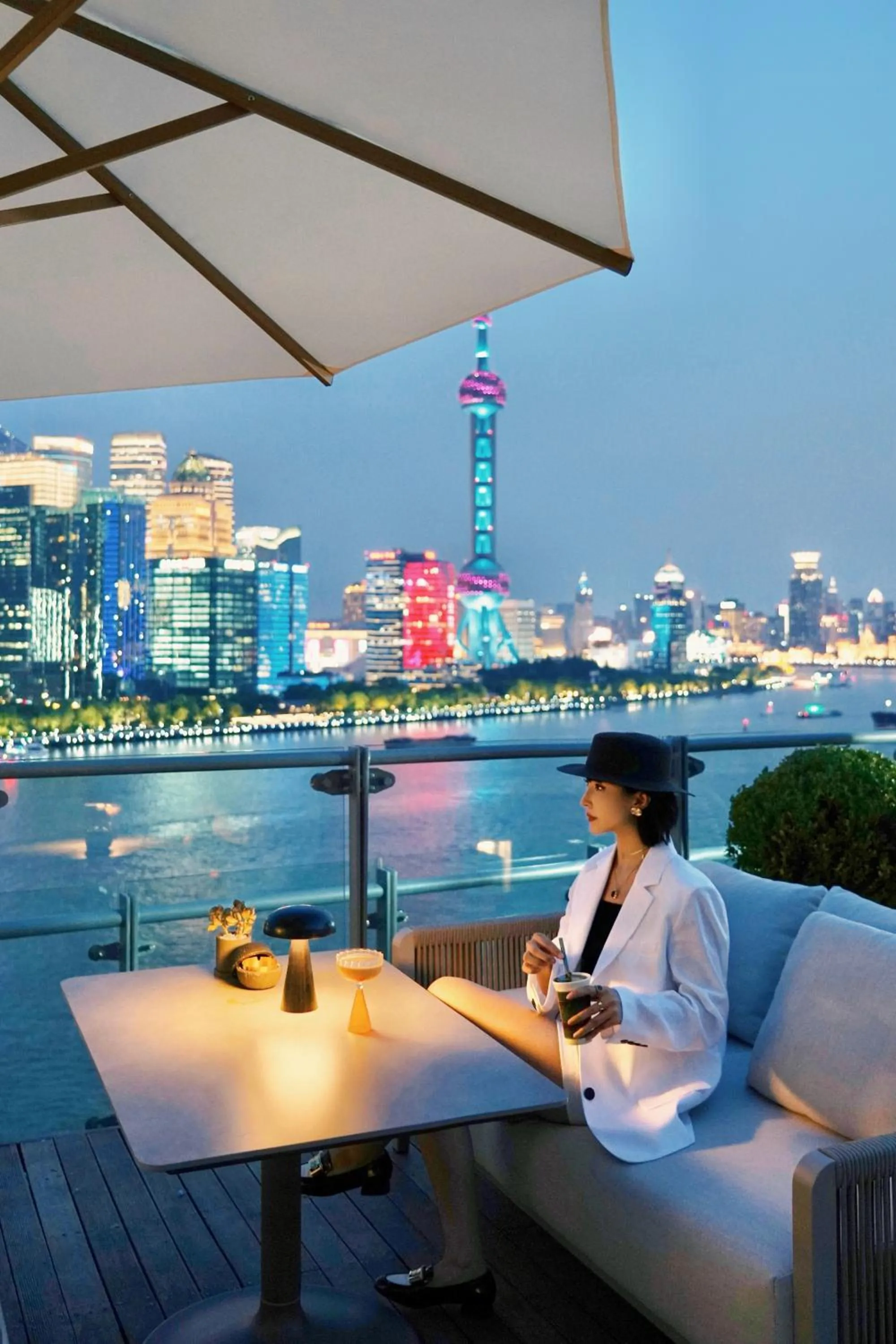 Balcony/Terrace in Banyantree Shanghai On the Bund - Tales rooftop bar boasts a jaw-dropping panoramic vista