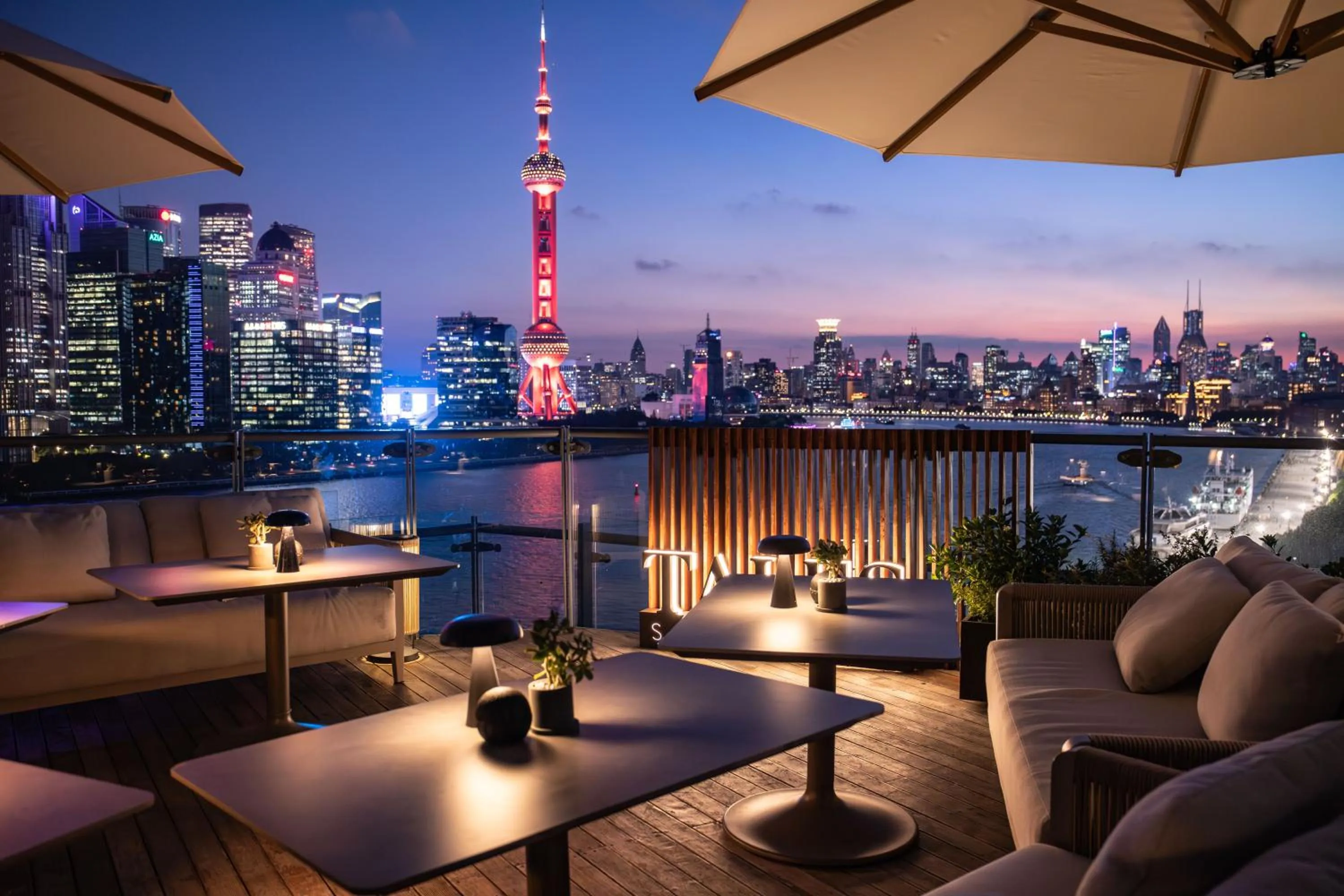 Restaurant/places to eat in Banyantree Shanghai On the Bund - Tales rooftop bar boasts a jaw-dropping panoramic vista